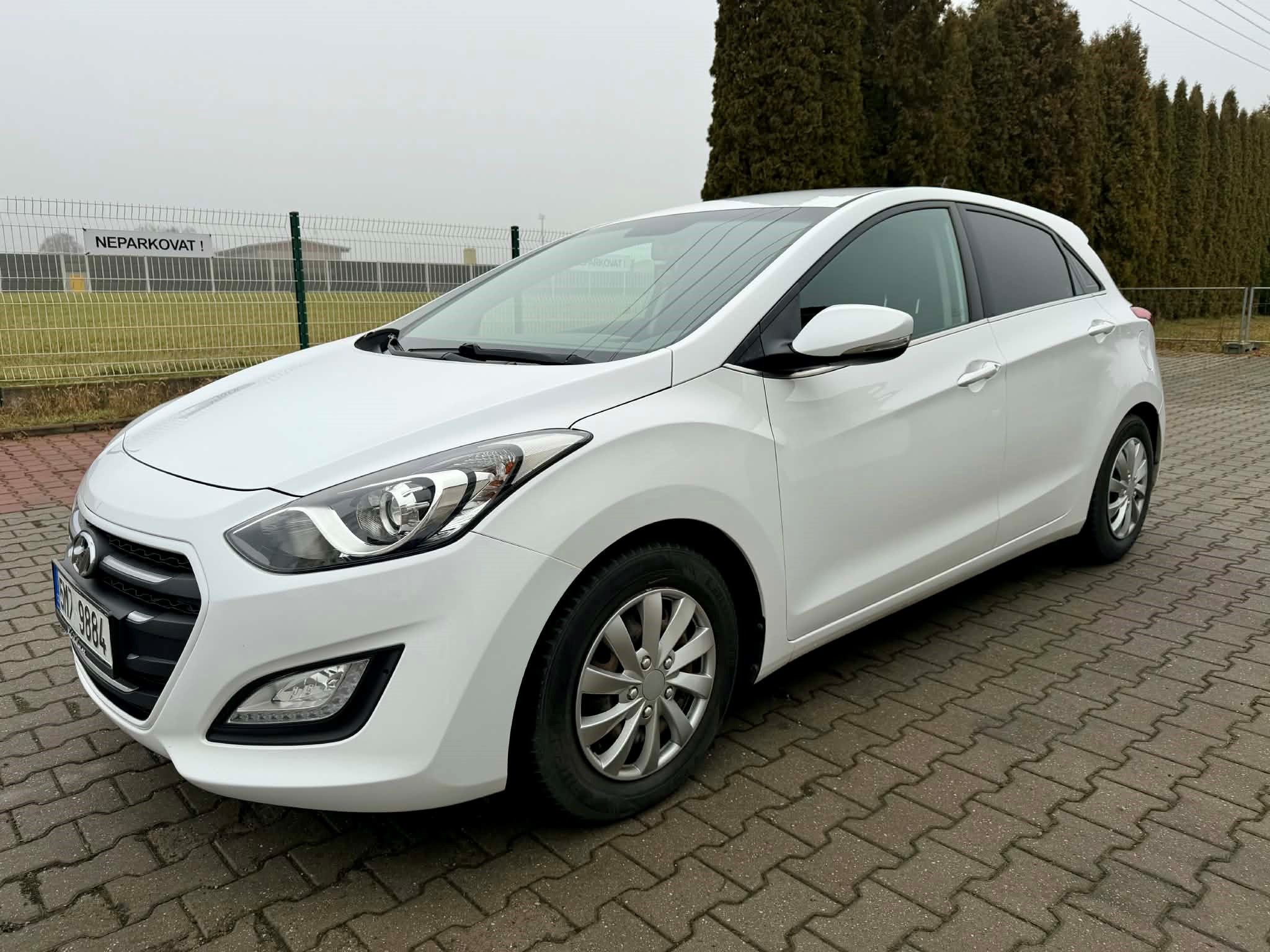 Hyundai i30, 1.6 CRDi - fotka 2