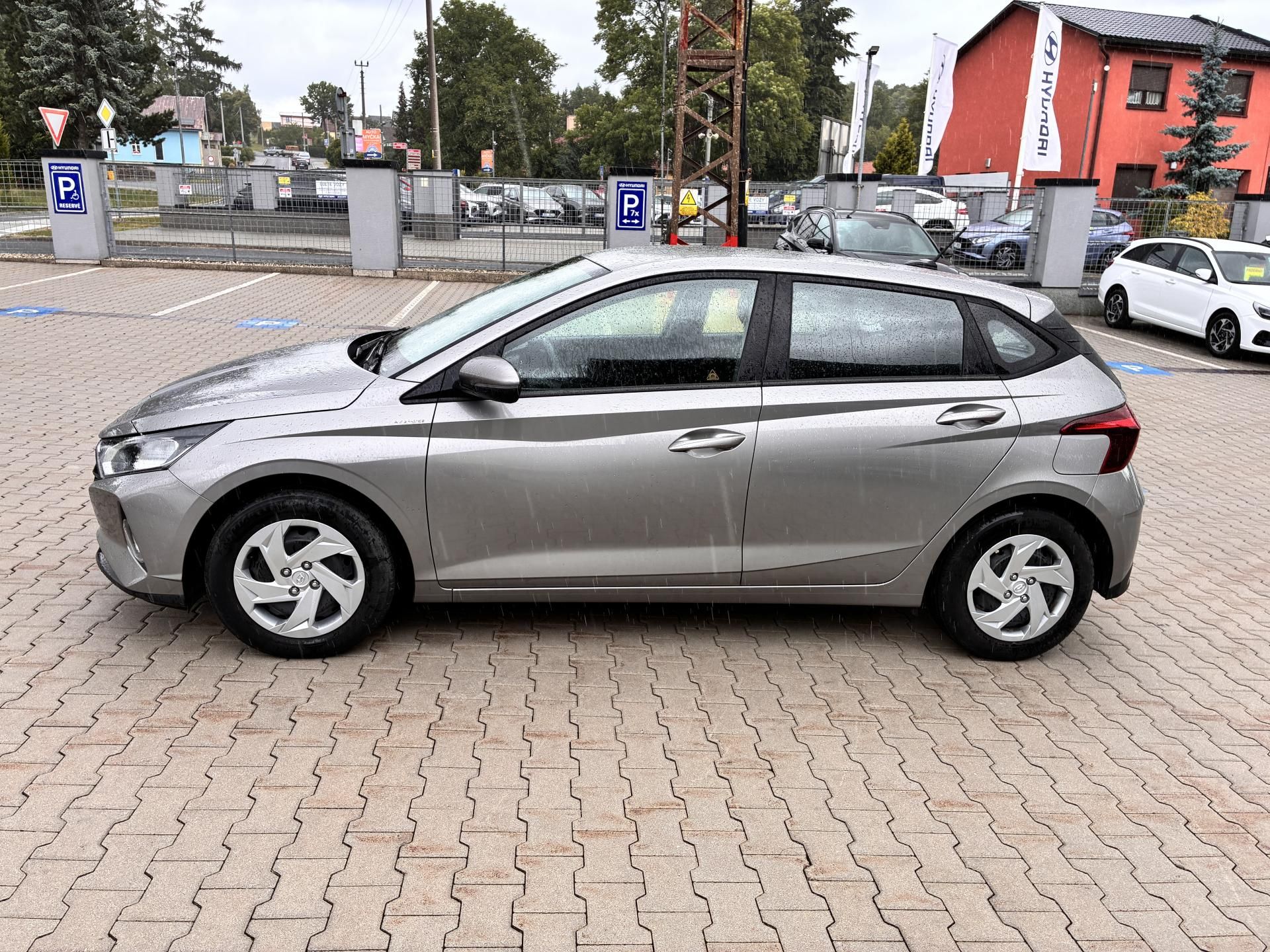 Hyundai i20, 1.2i 62kW COMFORT CLUB KLIMA - fotka 4