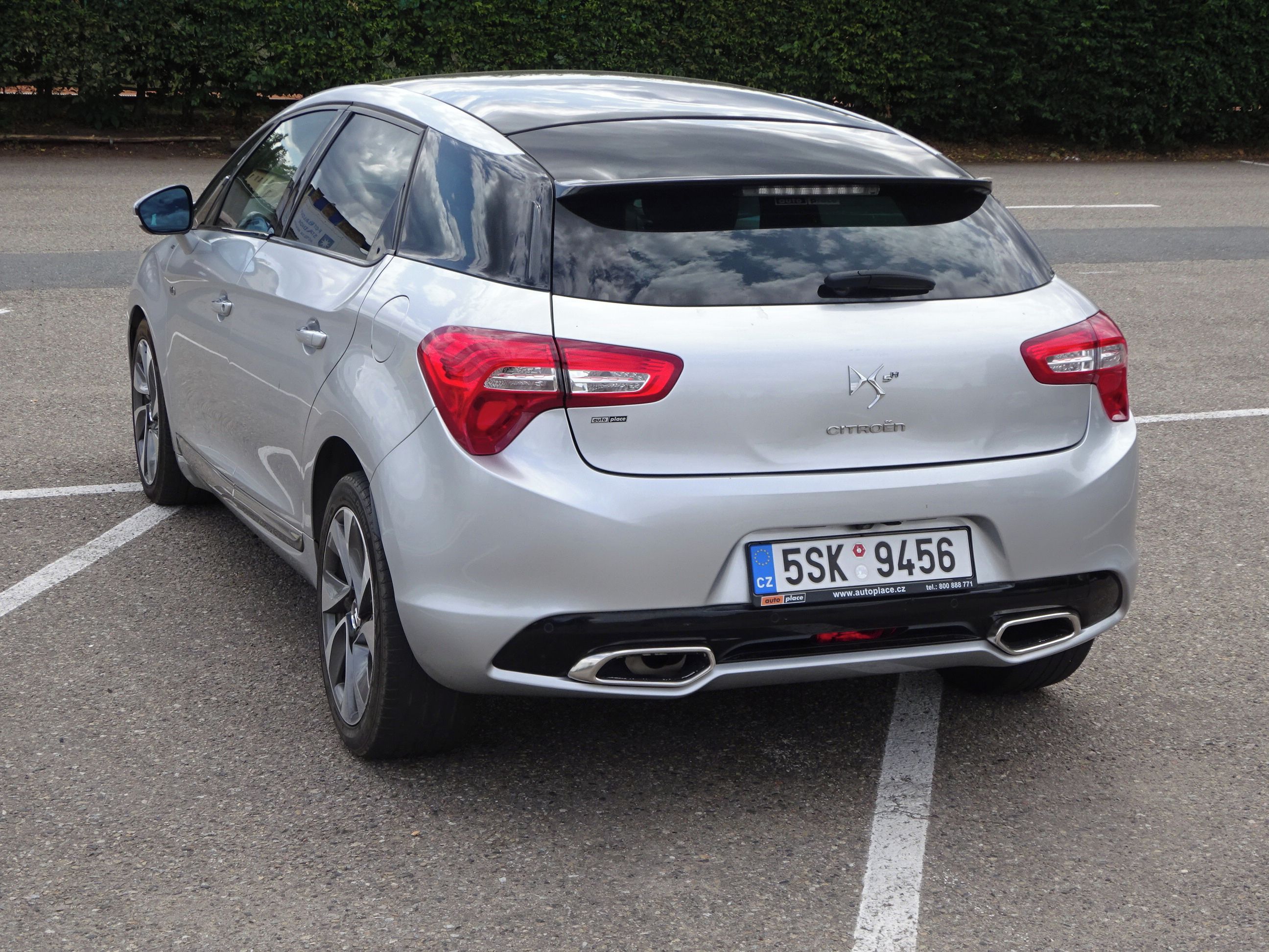 Citroën DS5, 2.0 HDI (120 KW) serviska EAT - fotka 4