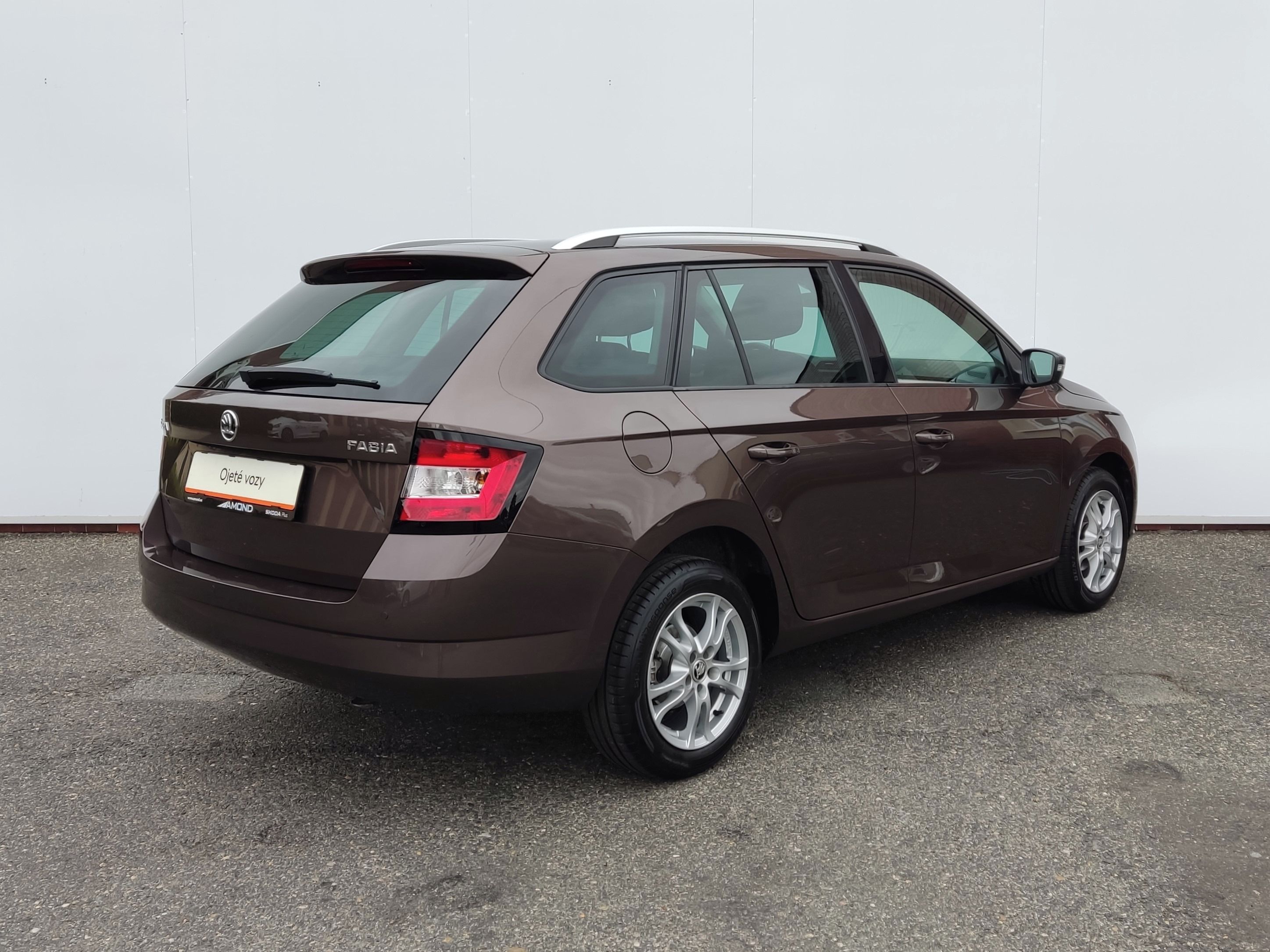 Škoda Fabia, Combi 1.2 TSI 66 kW Edition - fotka 2