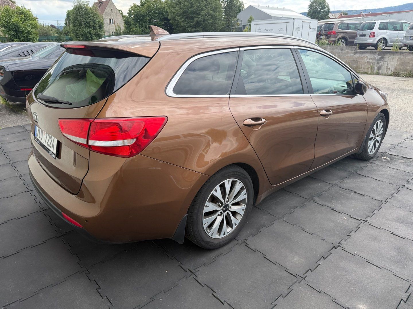 Kia Cee´d, 1.6GDi park. kamera, 2x alu - fotka 6
