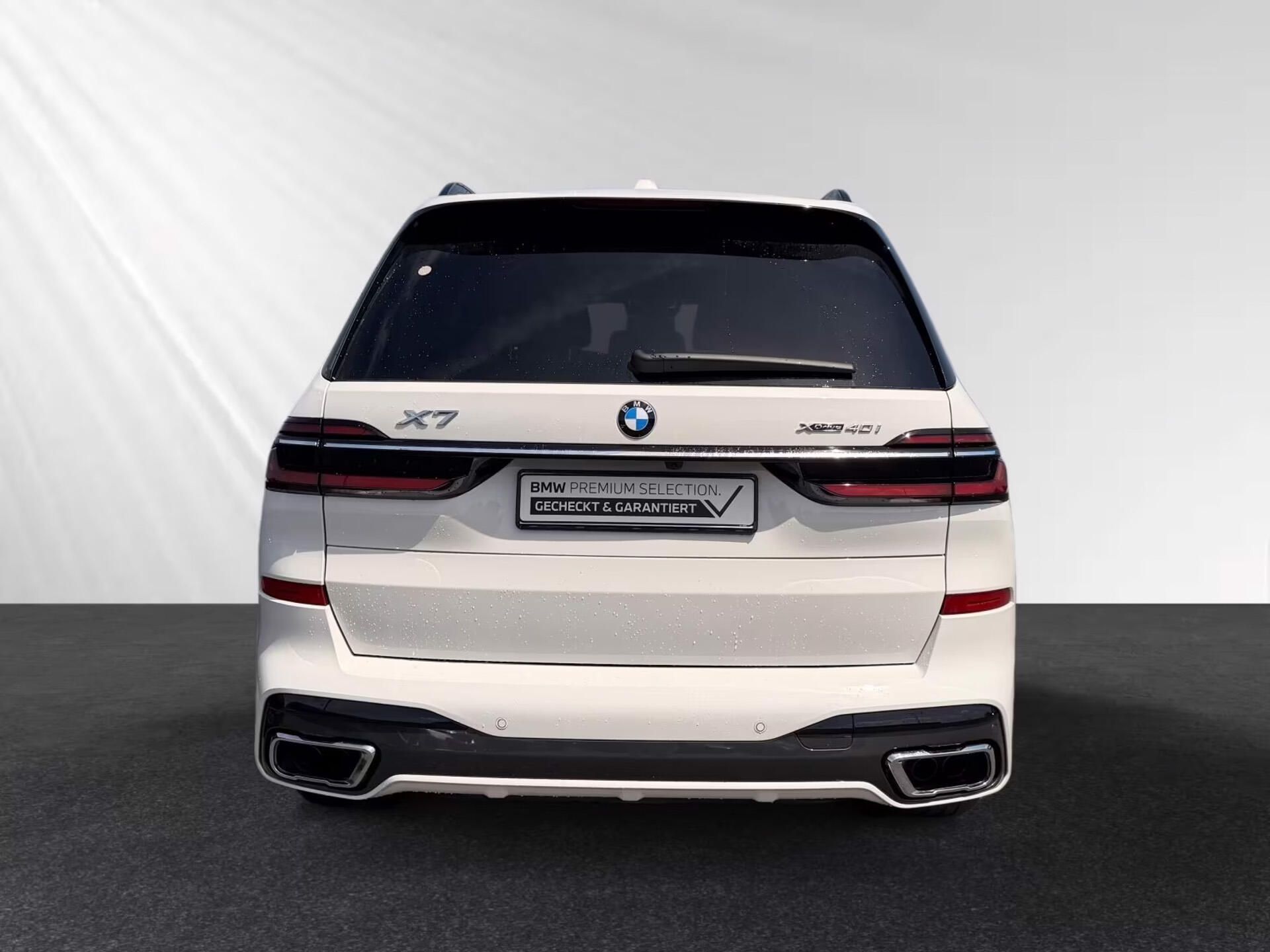 BMW X7, xDrive40i M-Sport Pano HuD 360 - fotka 5