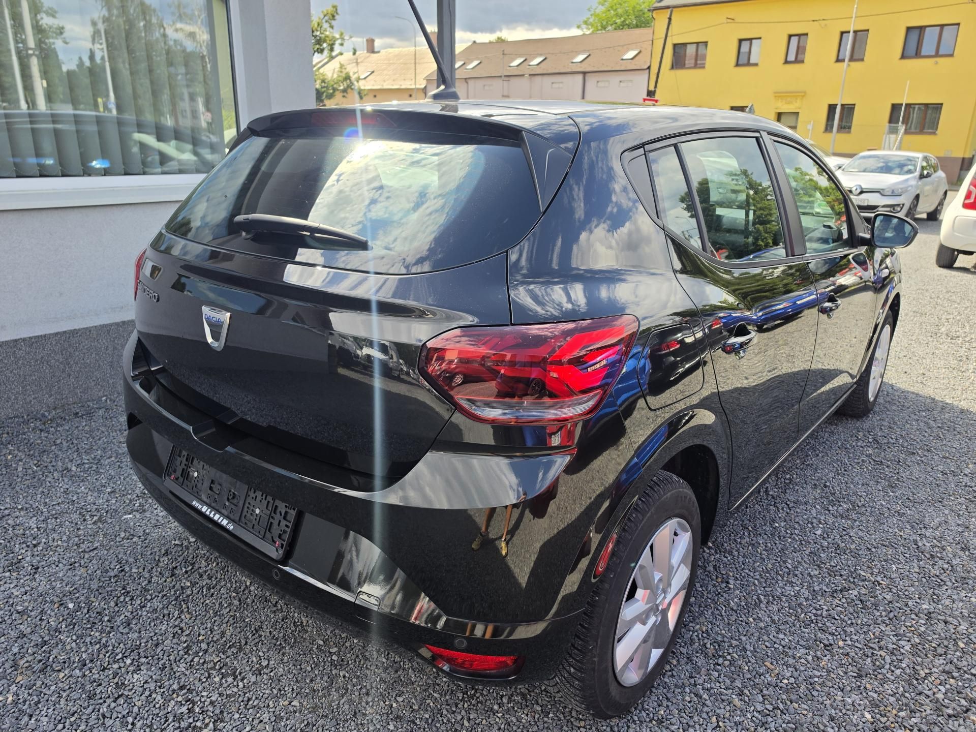 Dacia Sandero, 1.0 67kw Kei Navi Kamera 6tiR - fotka 4