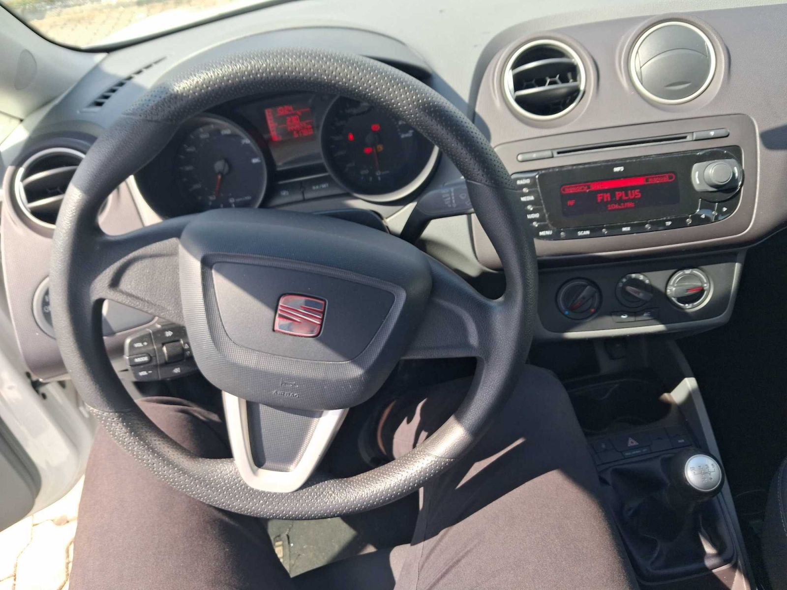 Seat Ibiza, 1.2 12V, za skvělou cenu - fotka 3