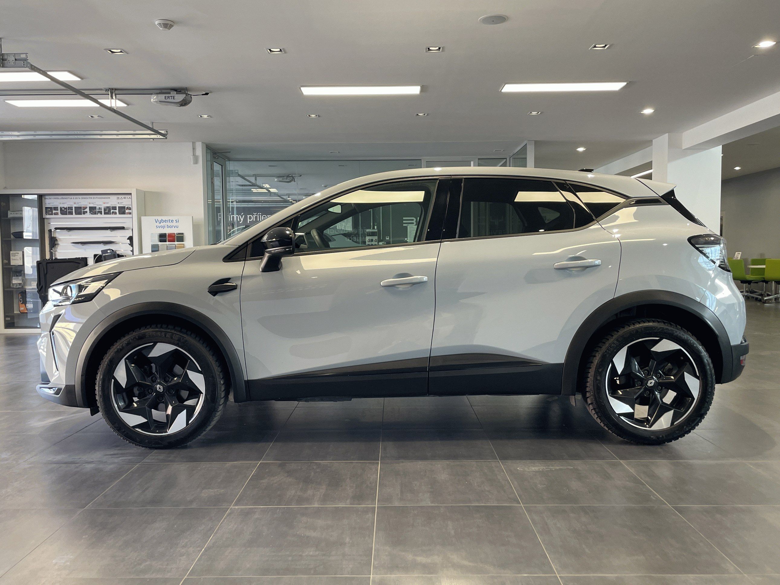 Renault Captur, TECHNO 1,3TCe 160k EDC - fotka 2