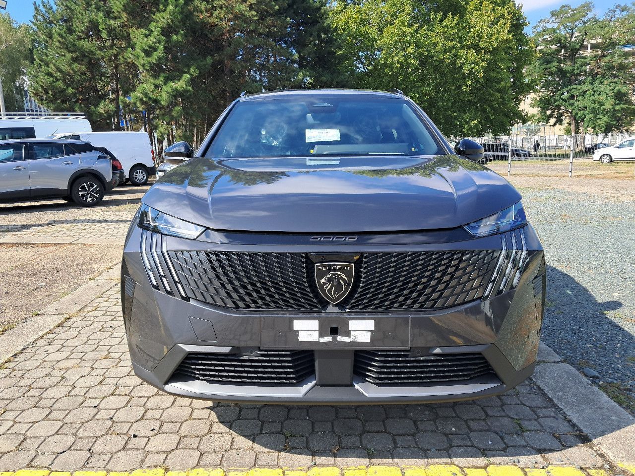 Peugeot 5008, ALLURE Hybrid 145 e-DCS6 - 7 m - fotka 2