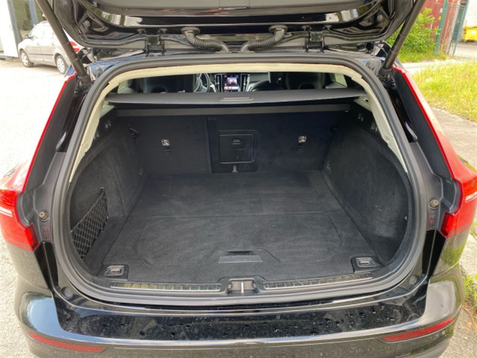 Volvo V60, 2.0 B3 AT Core - fotka 6