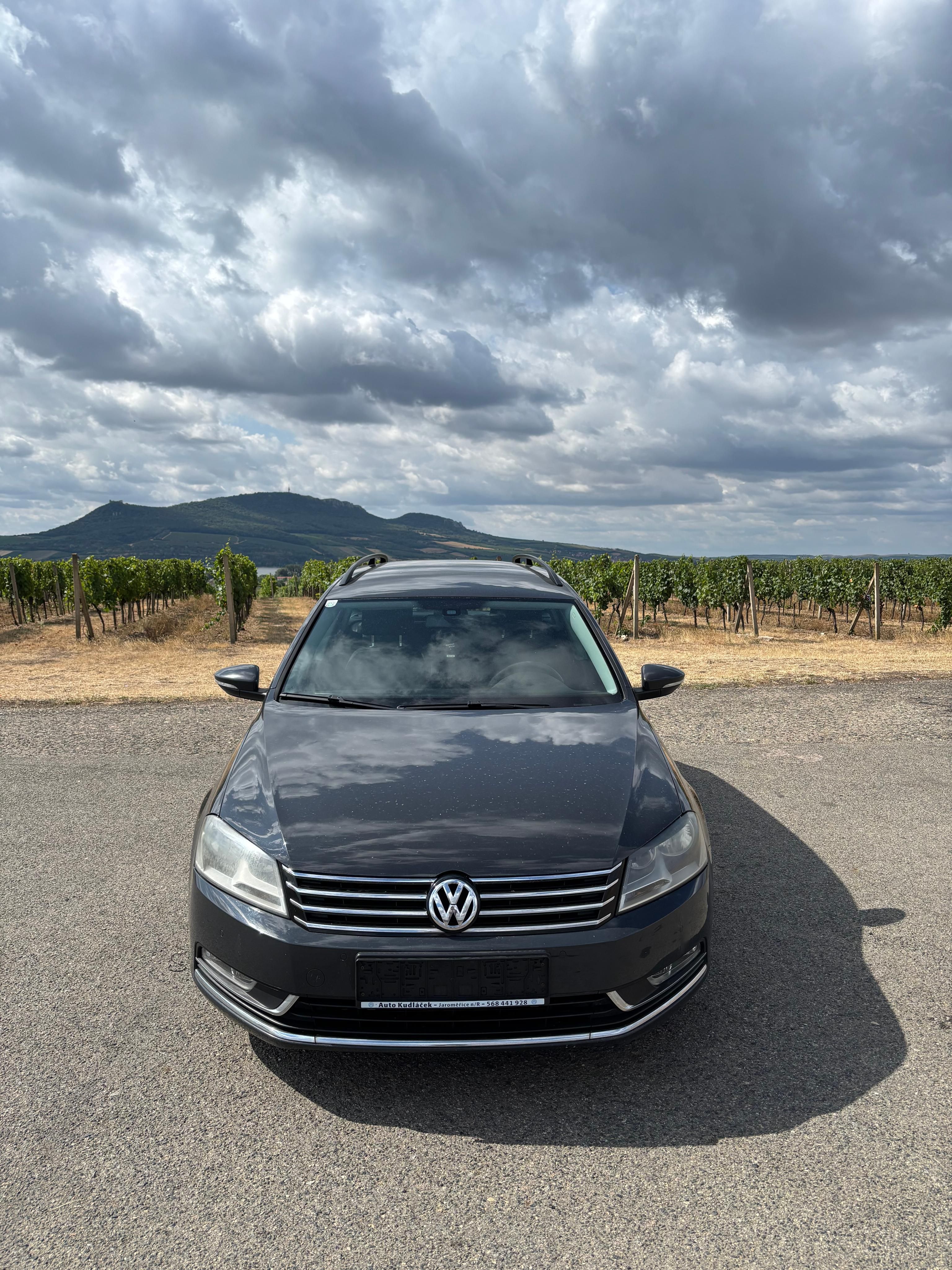 Volkswagen Passat, 1,6 TDi, 77 kW - fotka 2