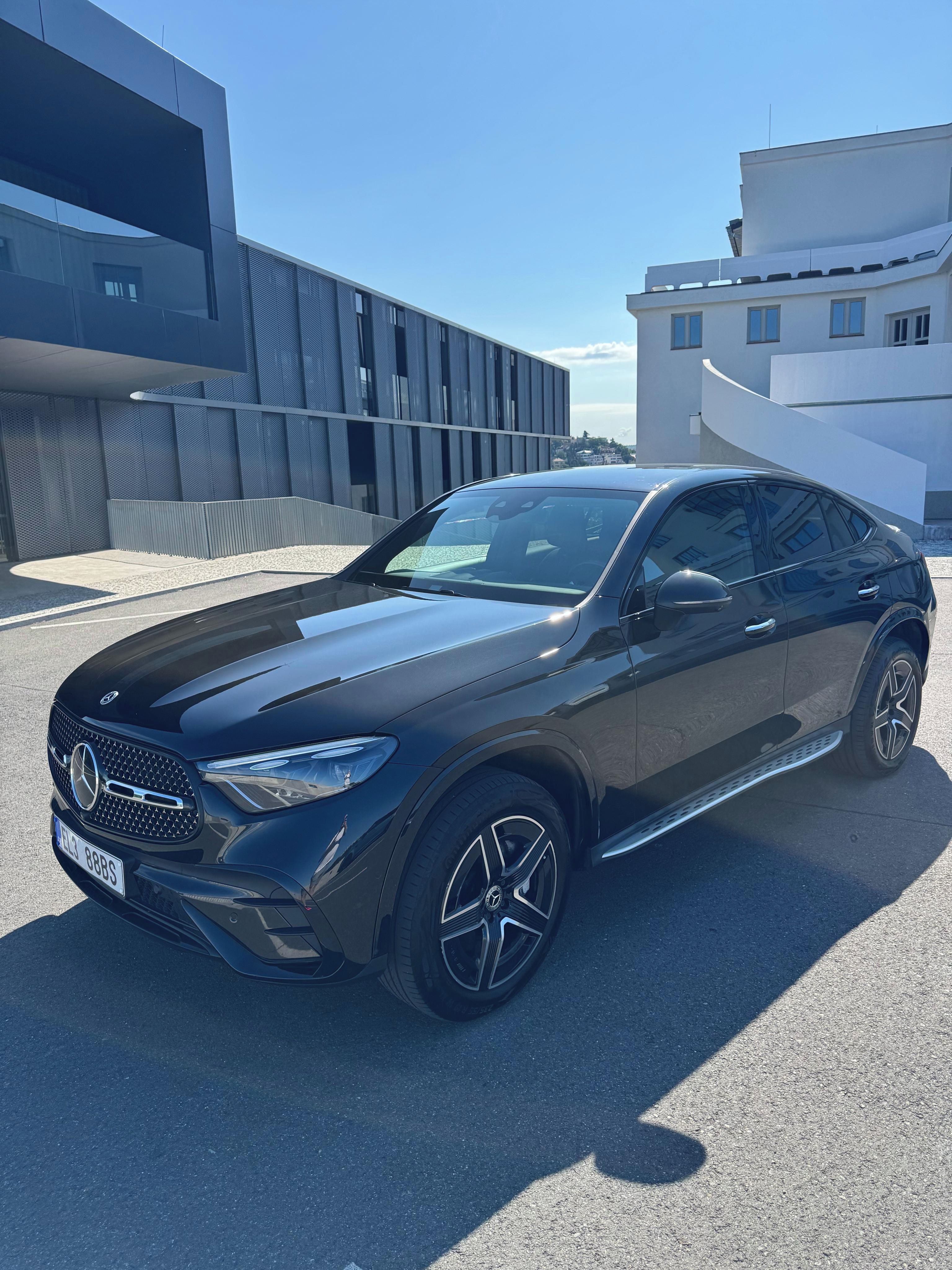 Mercedes-Benz GLC, Mercedes-Benz GLC 300