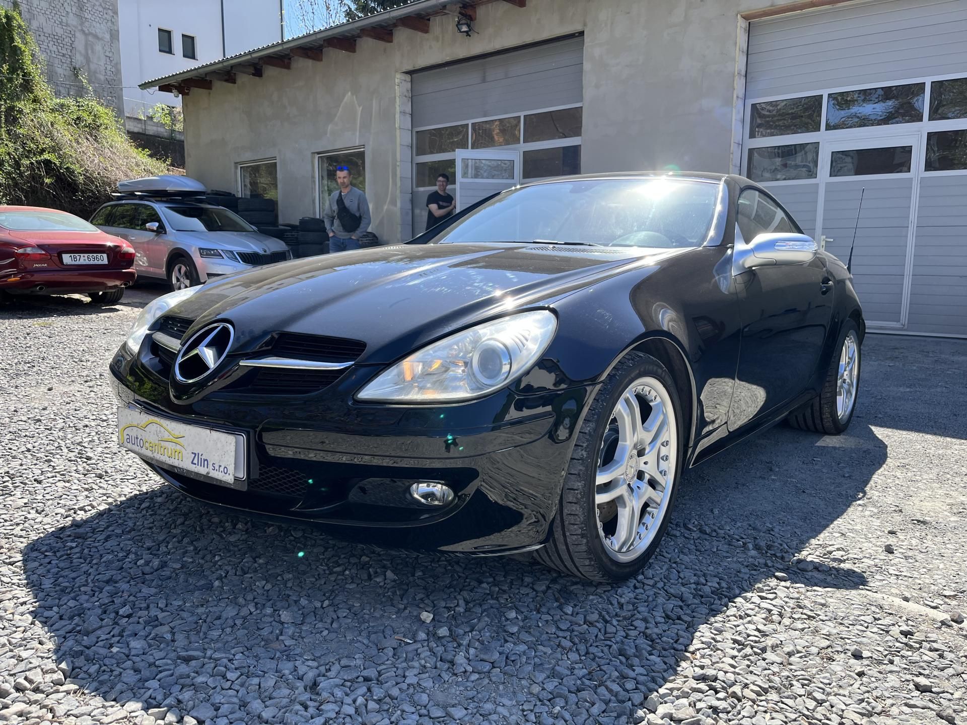 Mercedes-Benz SLK, 350 V6 200 Kw AMG paket ČR!!! - fotka 3