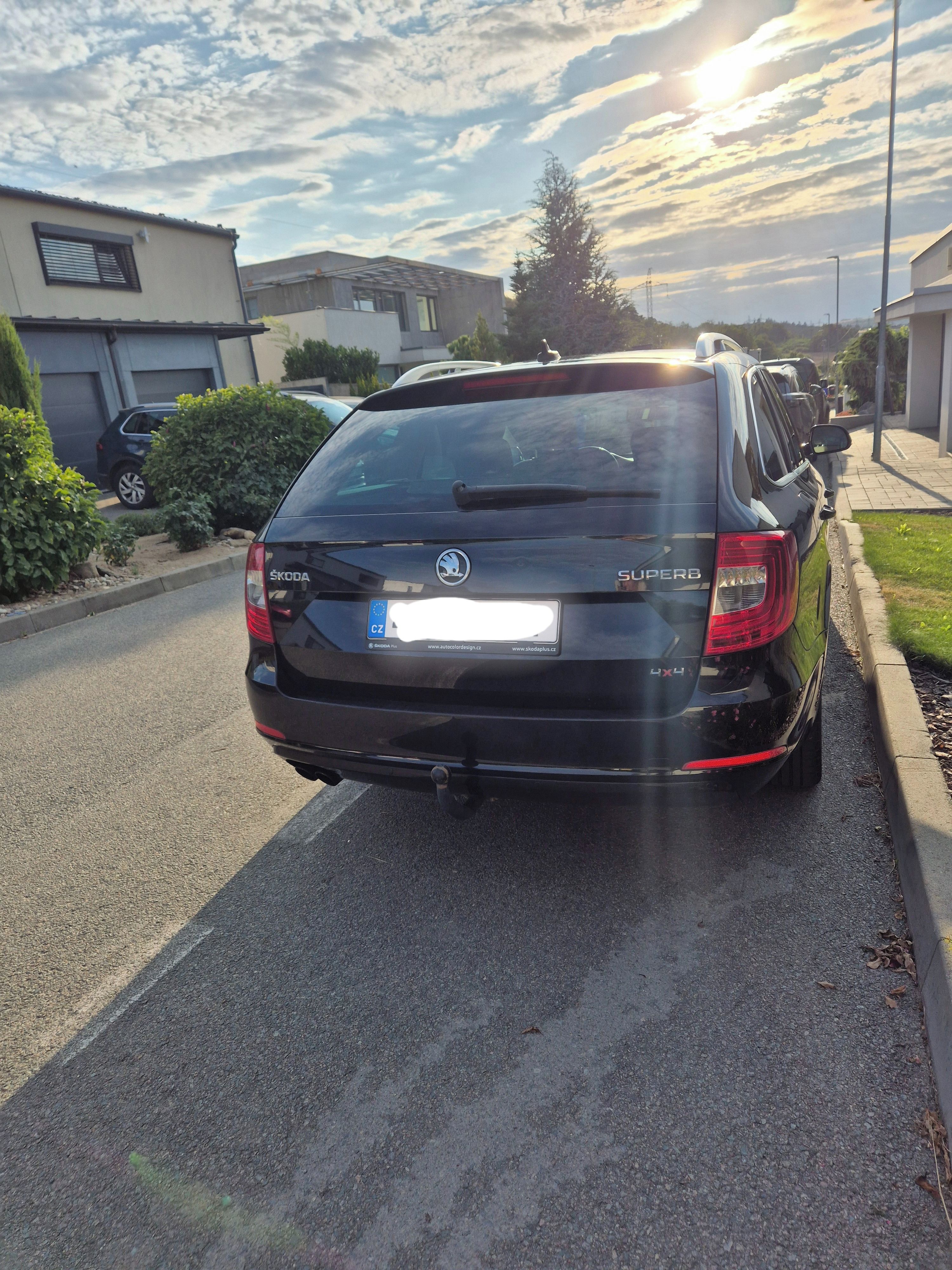 Škoda Superb, 2.0 TDI, DSG, 4x4, tažné - fotka 4
