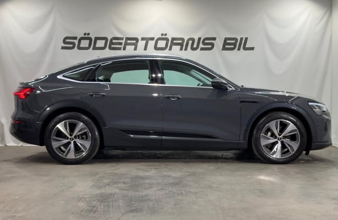 Audi Q8 e-tron, 55 Sportback Q SoH 93% Kam LED - fotka 5