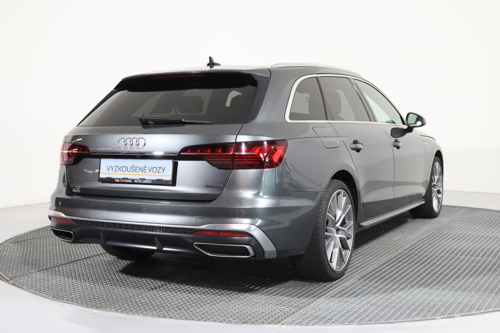 Audi A4, Avant Sline 40 TDI quattro Str - fotka 2