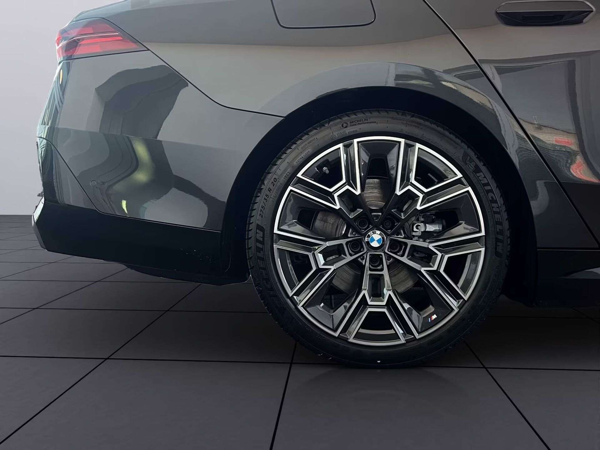 BMW i5, eDrive40 M-Sport HuD 360 ACC T - fotka 5