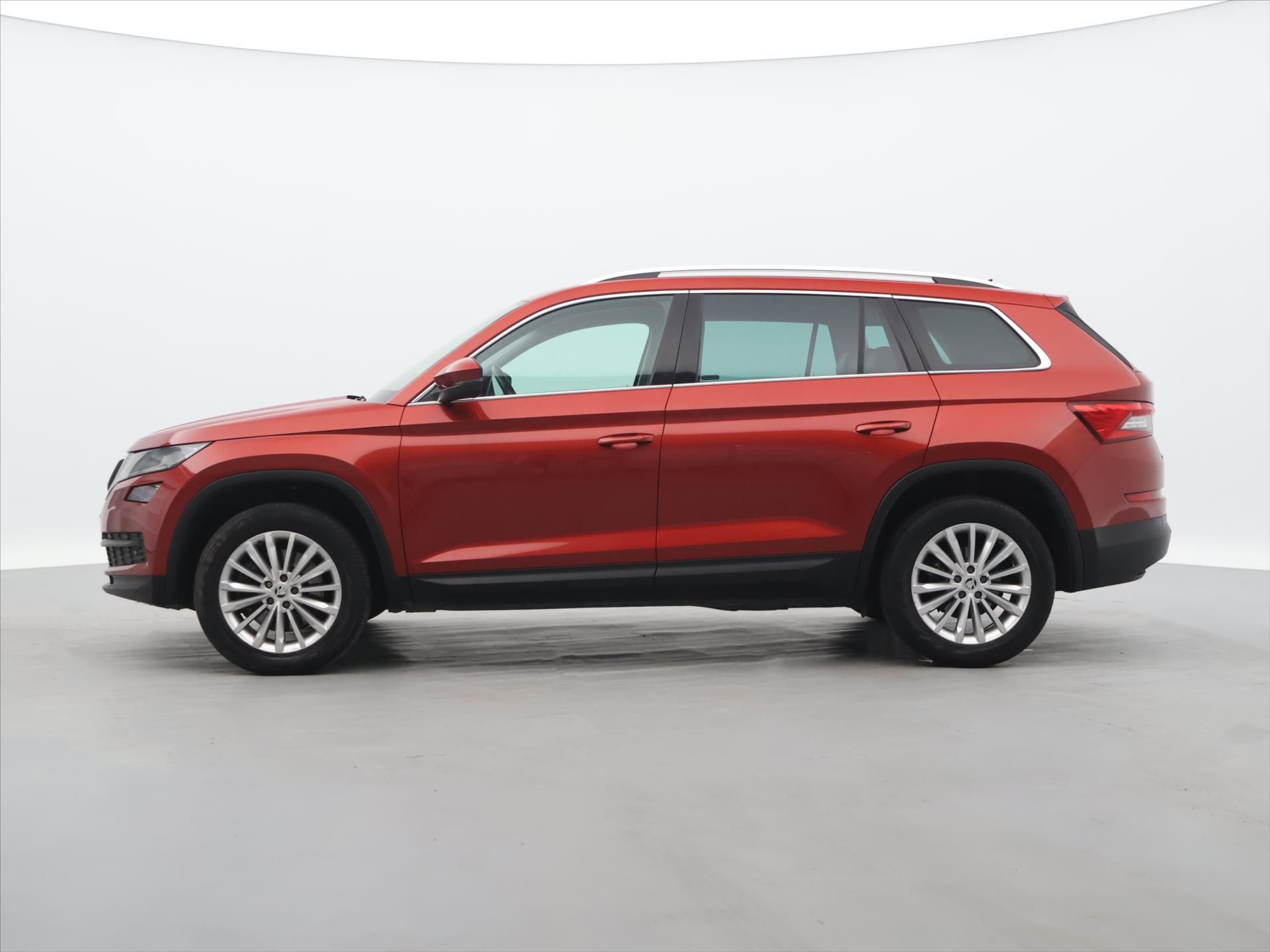 Škoda Kodiaq, 2,0 TDI 140kW DSG 7míst CZ 4x4 - fotka 4