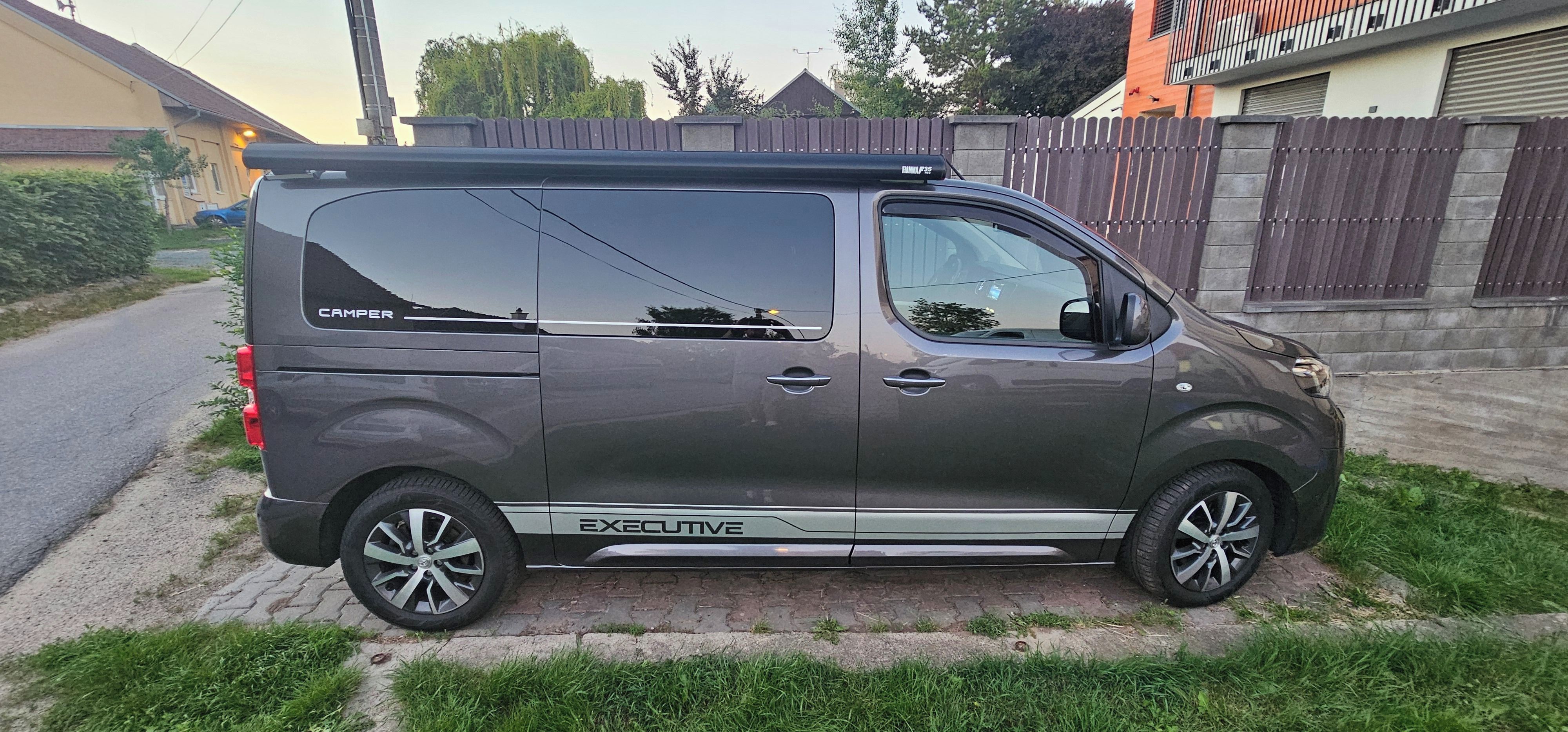 Toyota Proace, VIP Camper, první majitel - fotka 4