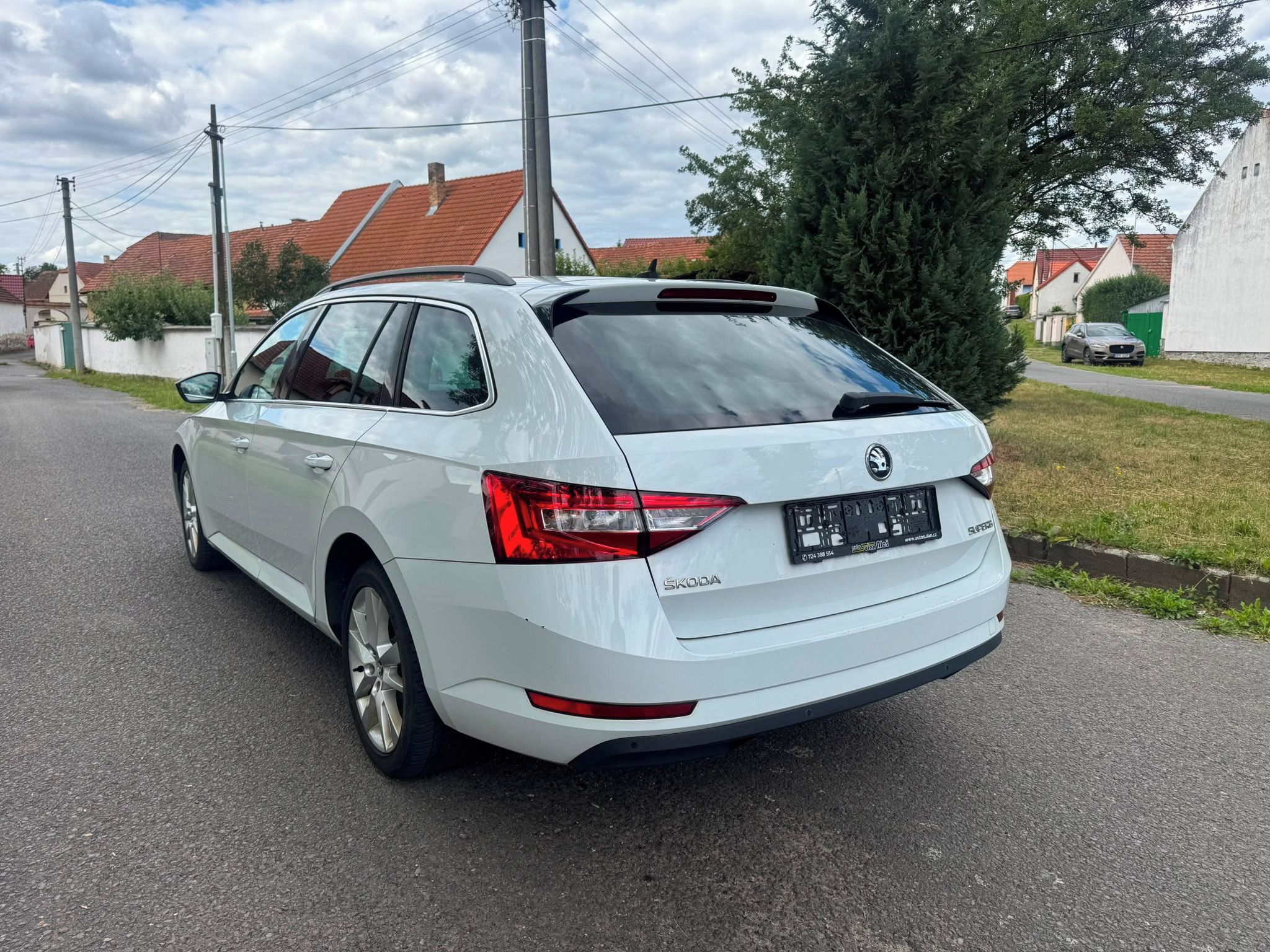 Škoda Superb, 2.0tdi DSG, 1.majitel, DPH - fotka 2