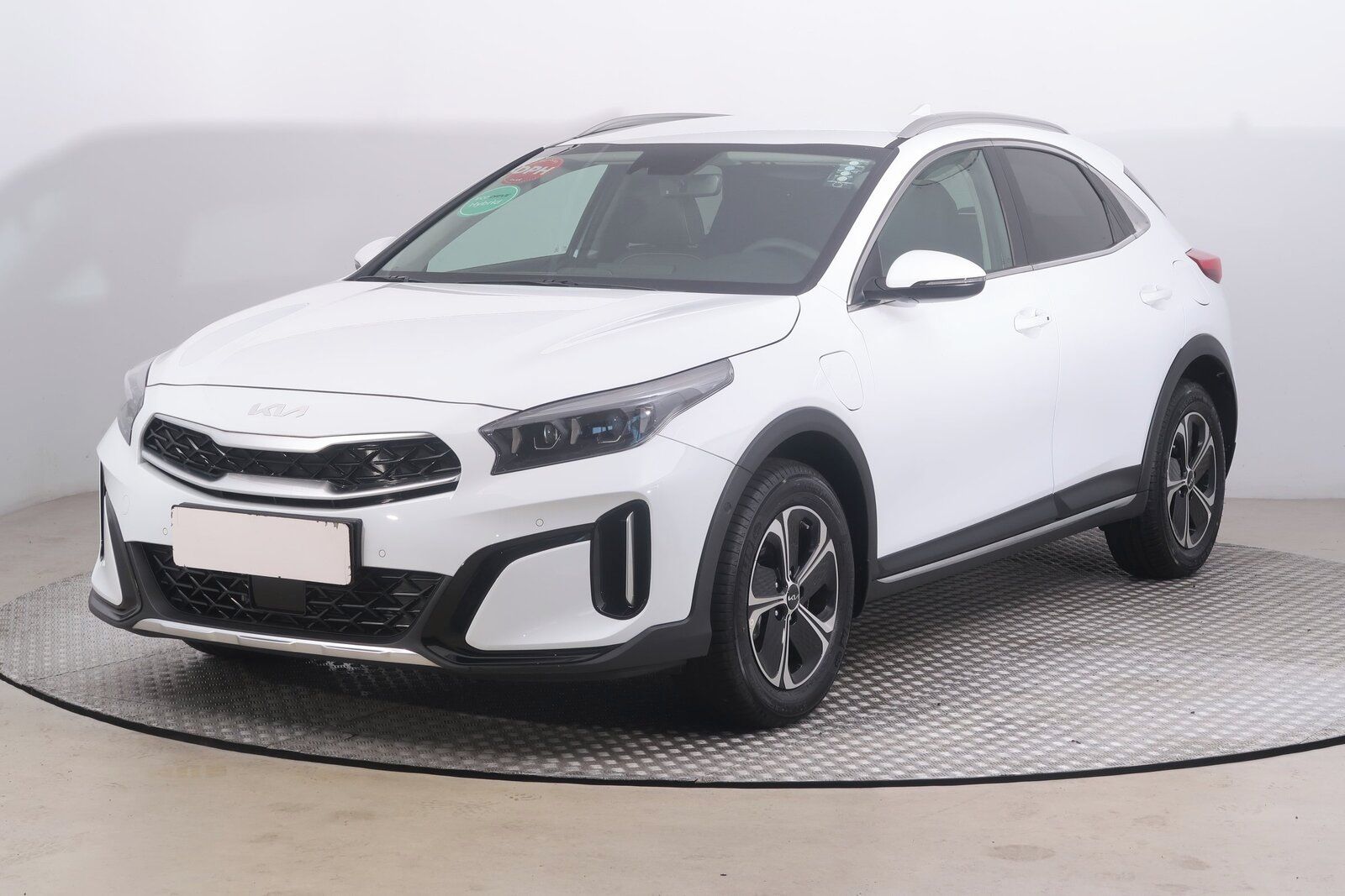 Kia XCee´d, Plug-in-Hybrid, Premium, DPH - fotka 2