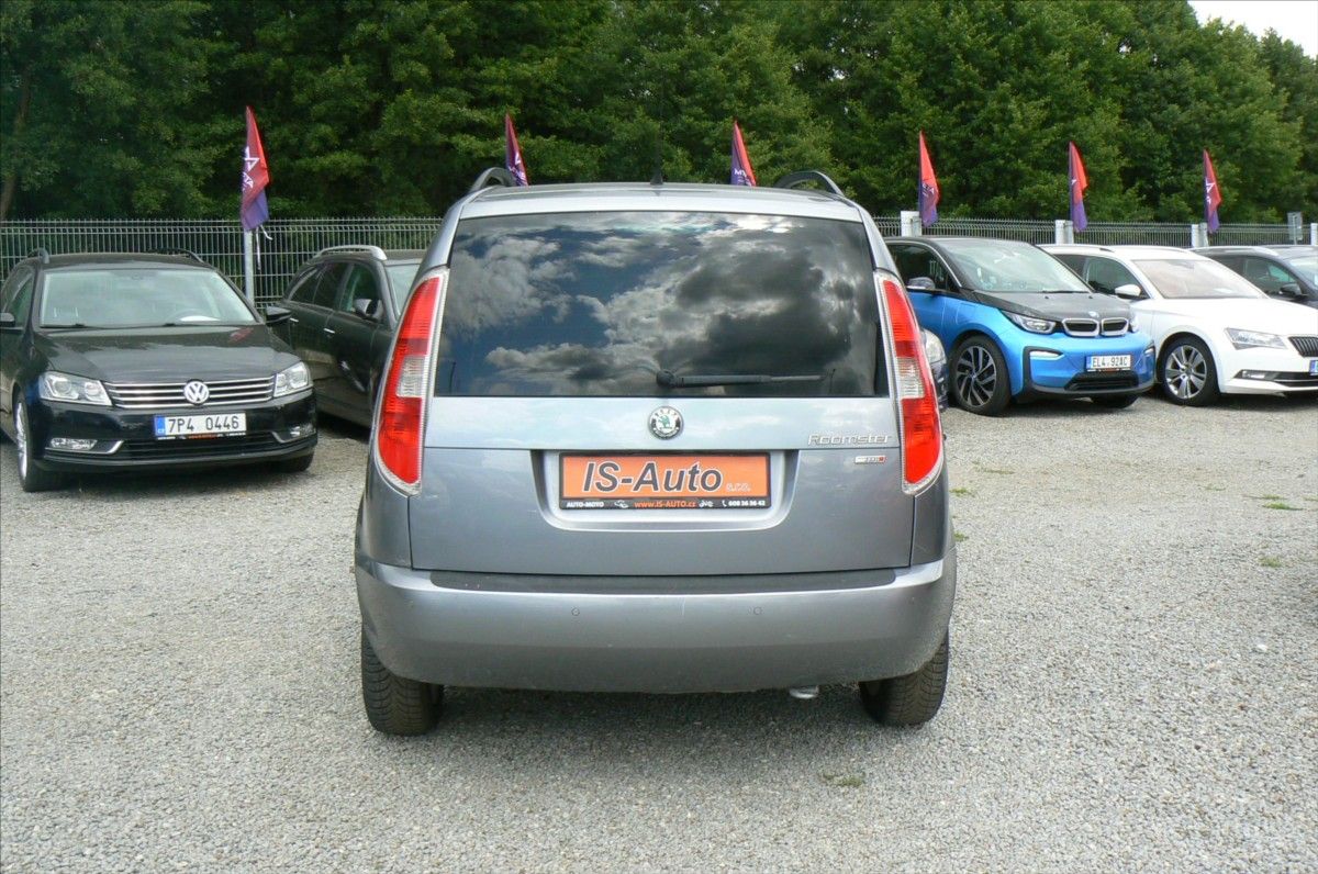 Škoda Roomster, 1,6 TDi FAMILY - fotka 6