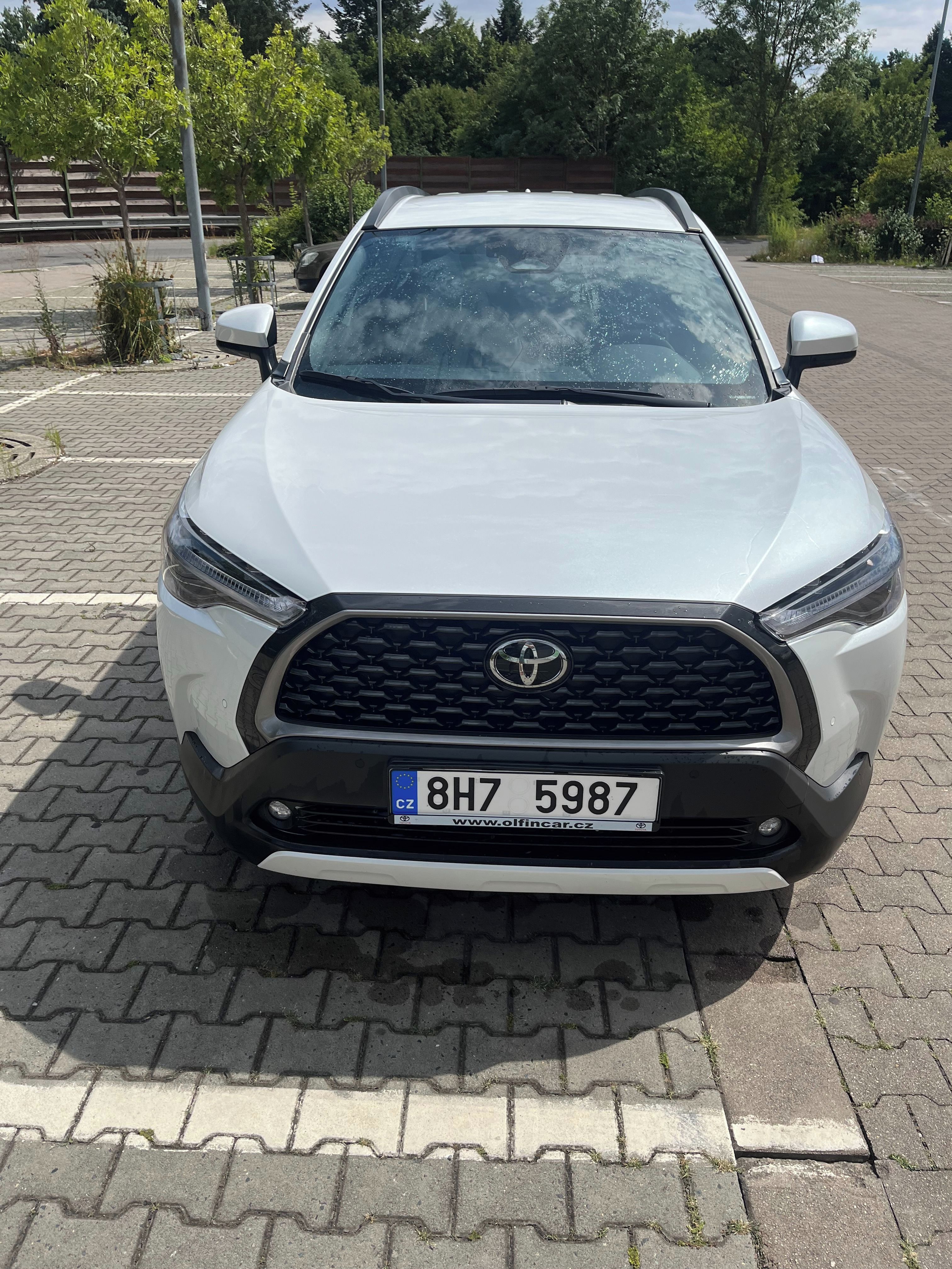 Toyota Corolla Cross, 2,0 HEV Style Tech (2x4) - fotka 2