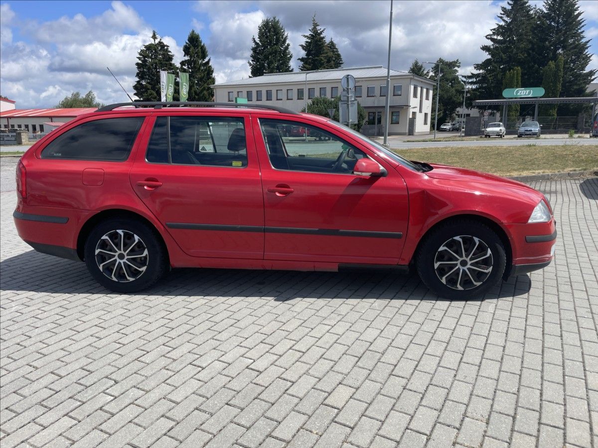 Škoda Octavia, 2,0 TDi 103kw BKD Klimatronic - fotka 5
