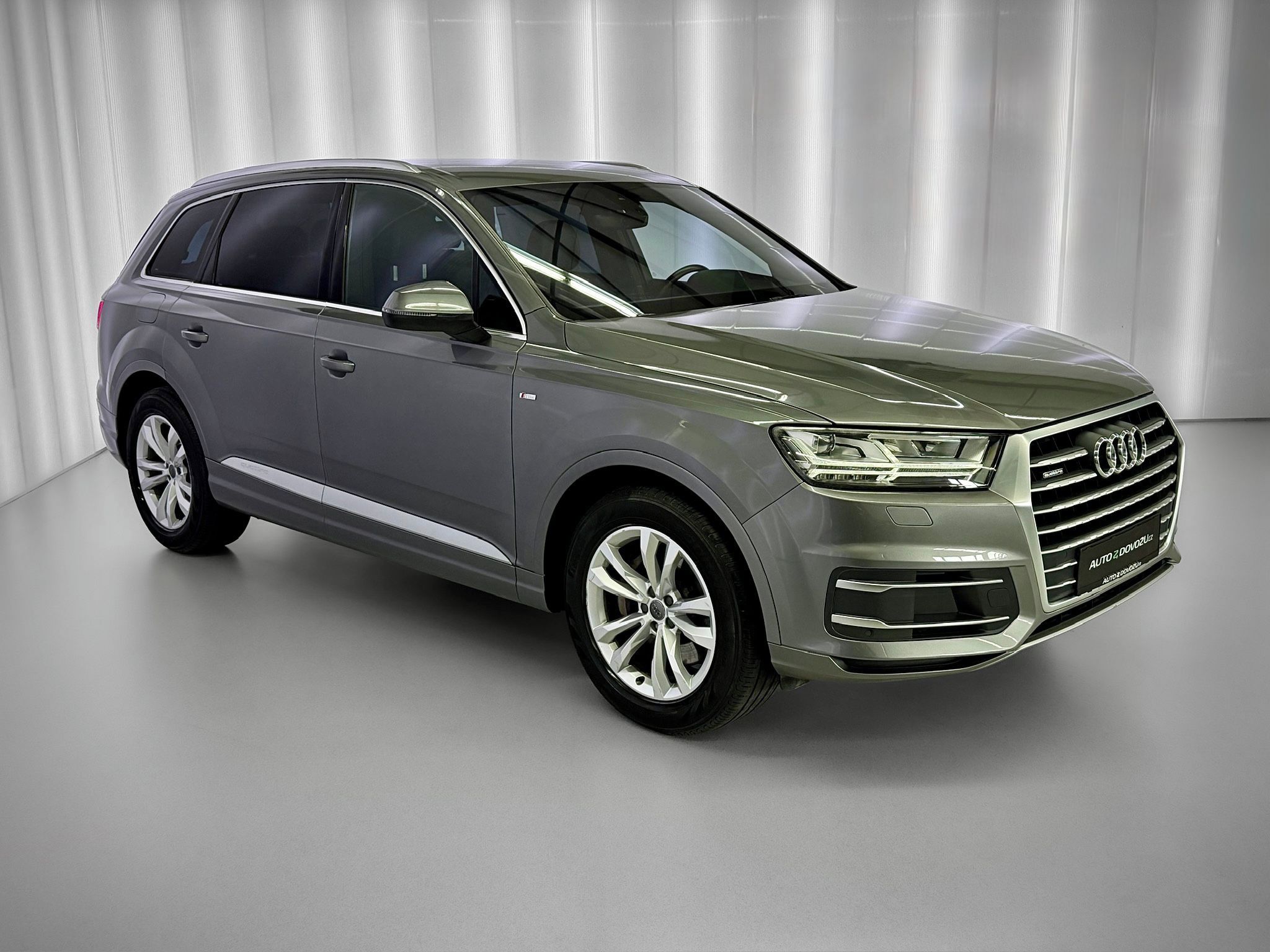 Audi Q7, 3.0TDI 200KW QUATTRO S-LINE, V - fotka 4
