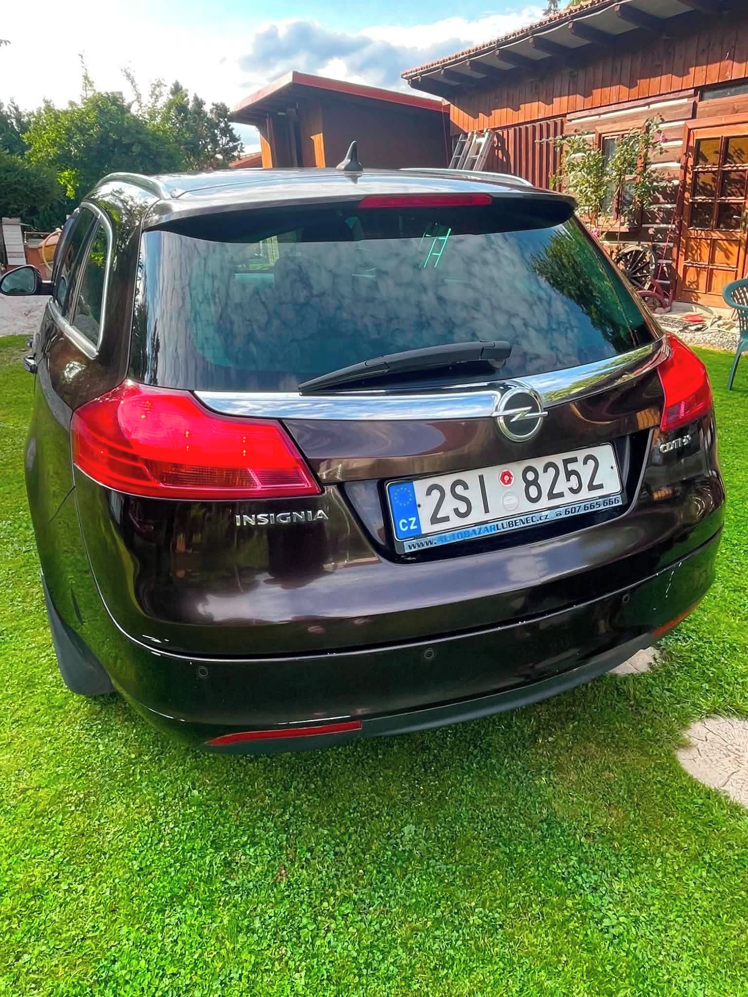 Opel Insignia - fotka 4