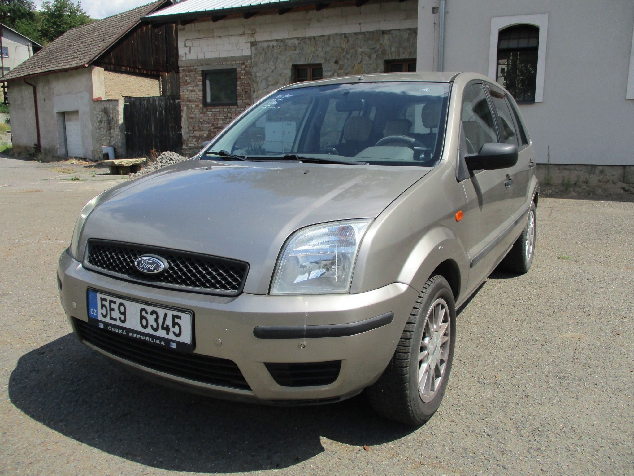 Ford Fusion, 1.4 TDCi - Tažné zařízení