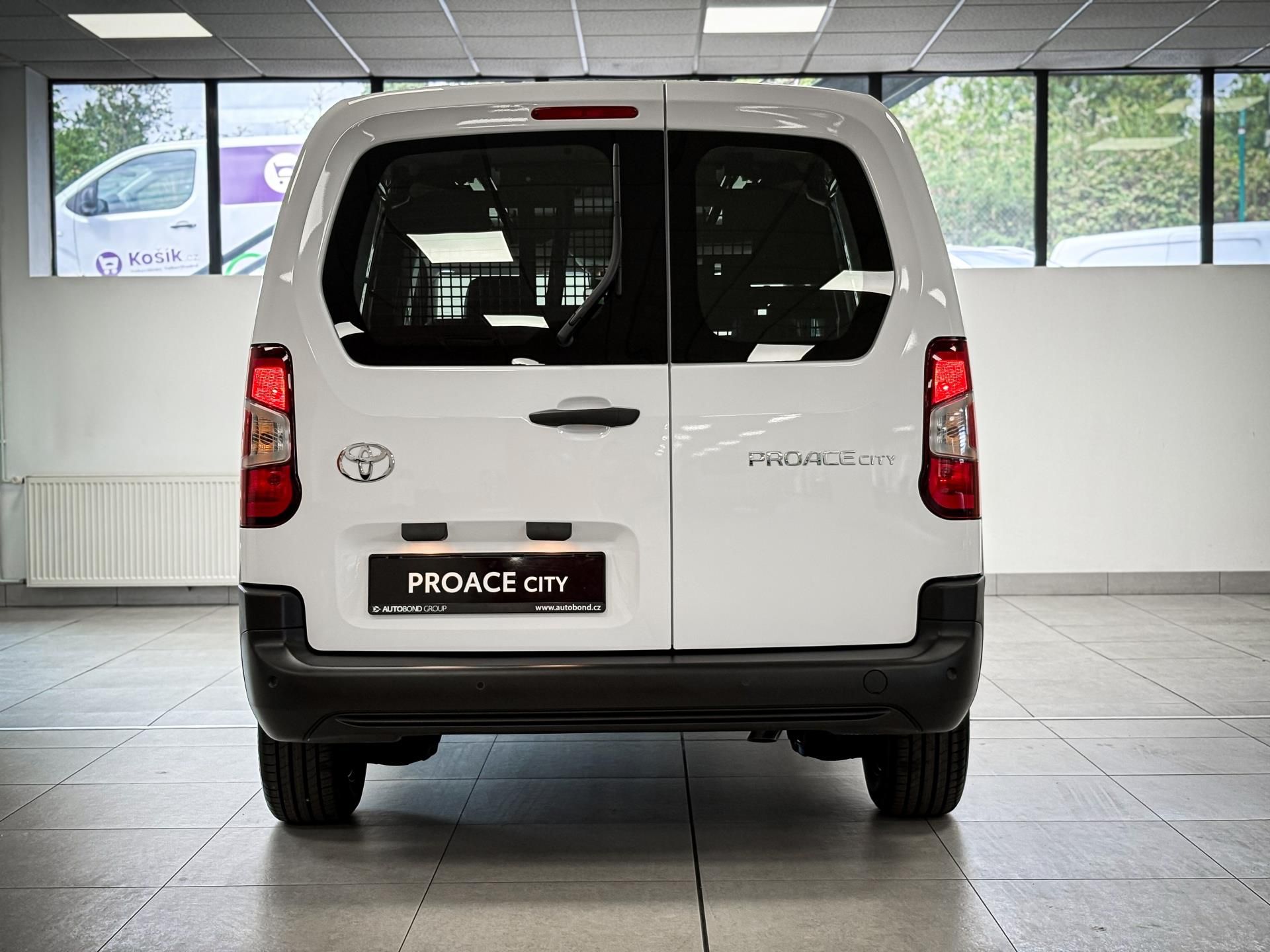 Toyota Proace City, CrewCab Long, 1.5L, 6st. manuá - fotka 4