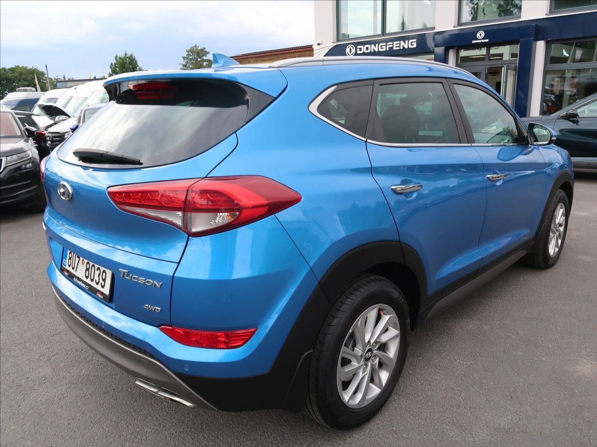 Hyundai Tucson, 2,0 CRDi,100kW,1majČR,4x4,S.kn - fotka 3