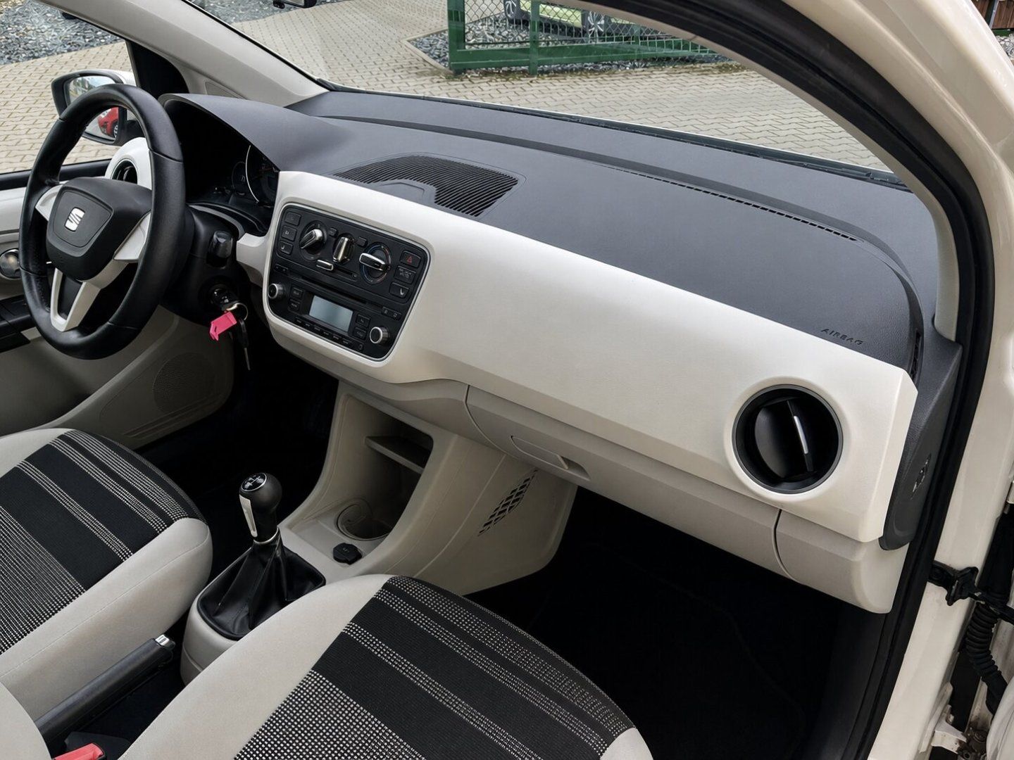 Seat Mii, 1,0MPi (55kW)*KLIMATIZACE* - fotka 5