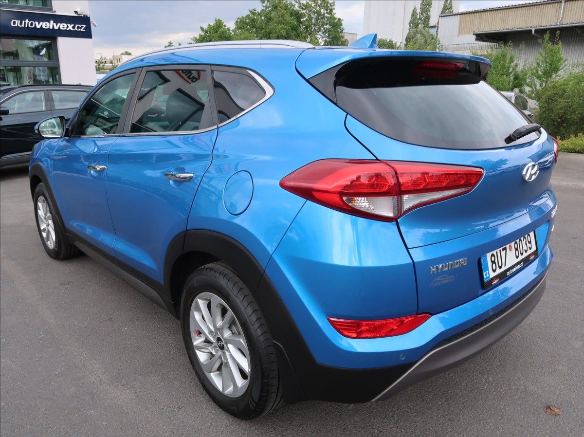 Hyundai Tucson, 2,0 CRDi,100kW,1majČR,4x4,S.kn - fotka 4