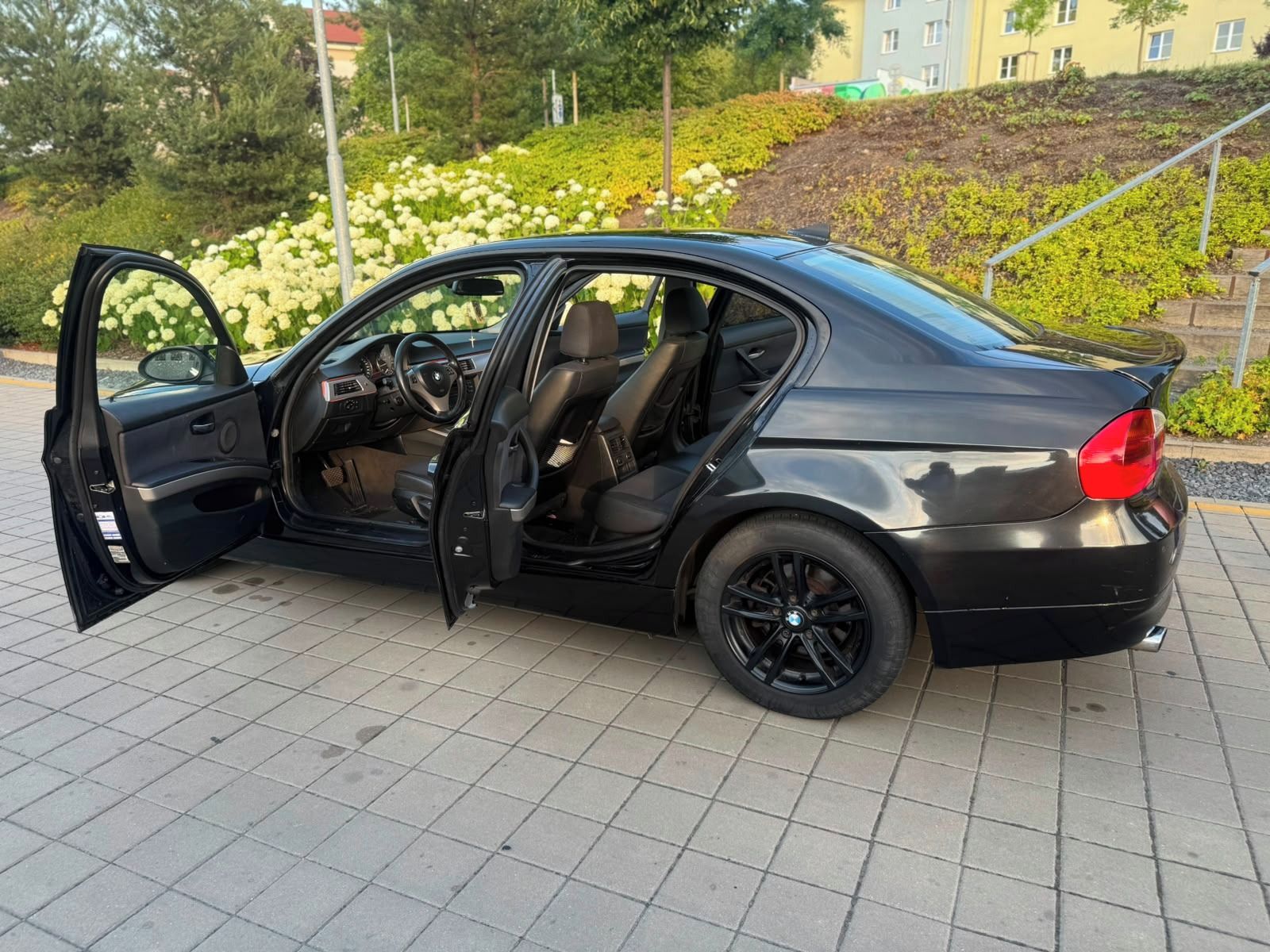BMW Řada 3, Bmw 2l bebzin automat - fotka 6
