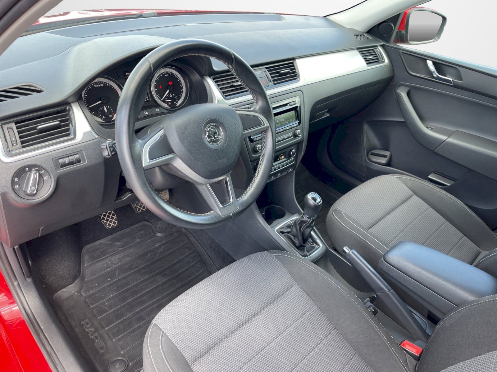 Škoda Rapid, 1.2 TSI 63kW Spaceback Edition - fotka 5