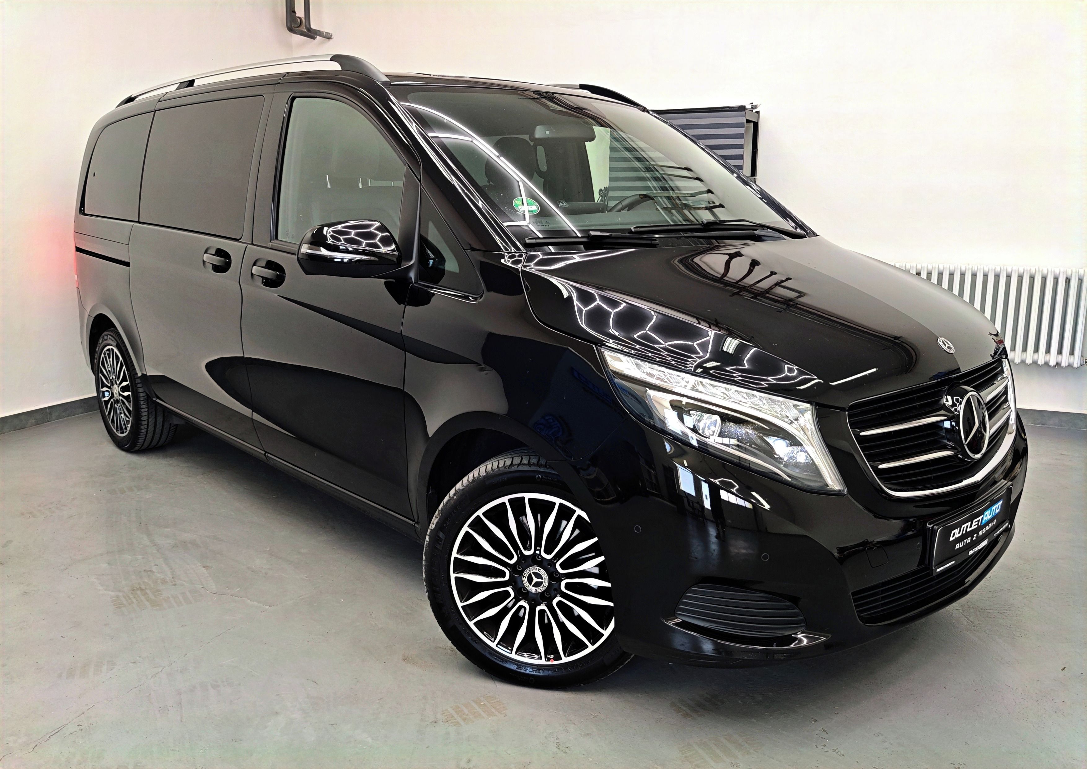 Mercedes-Benz Třídy V, 250d 4MATIC, 2018, AVANTGARDE - fotka 3