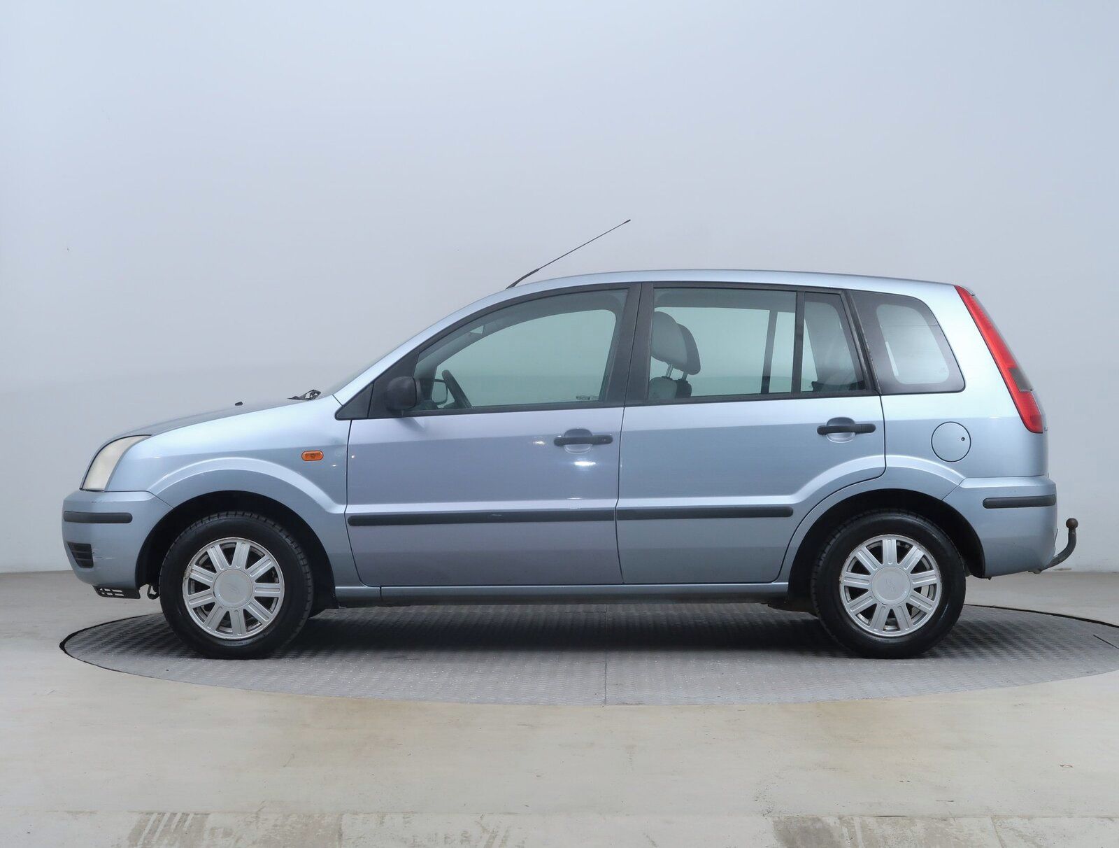 Ford Fusion, 1.6 TDCi, Tažné, levný provoz - fotka 3