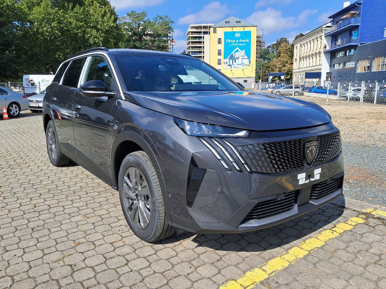 Peugeot 5008, ALLURE Hybrid 145 e-DCS6 - 7 m - fotka 3