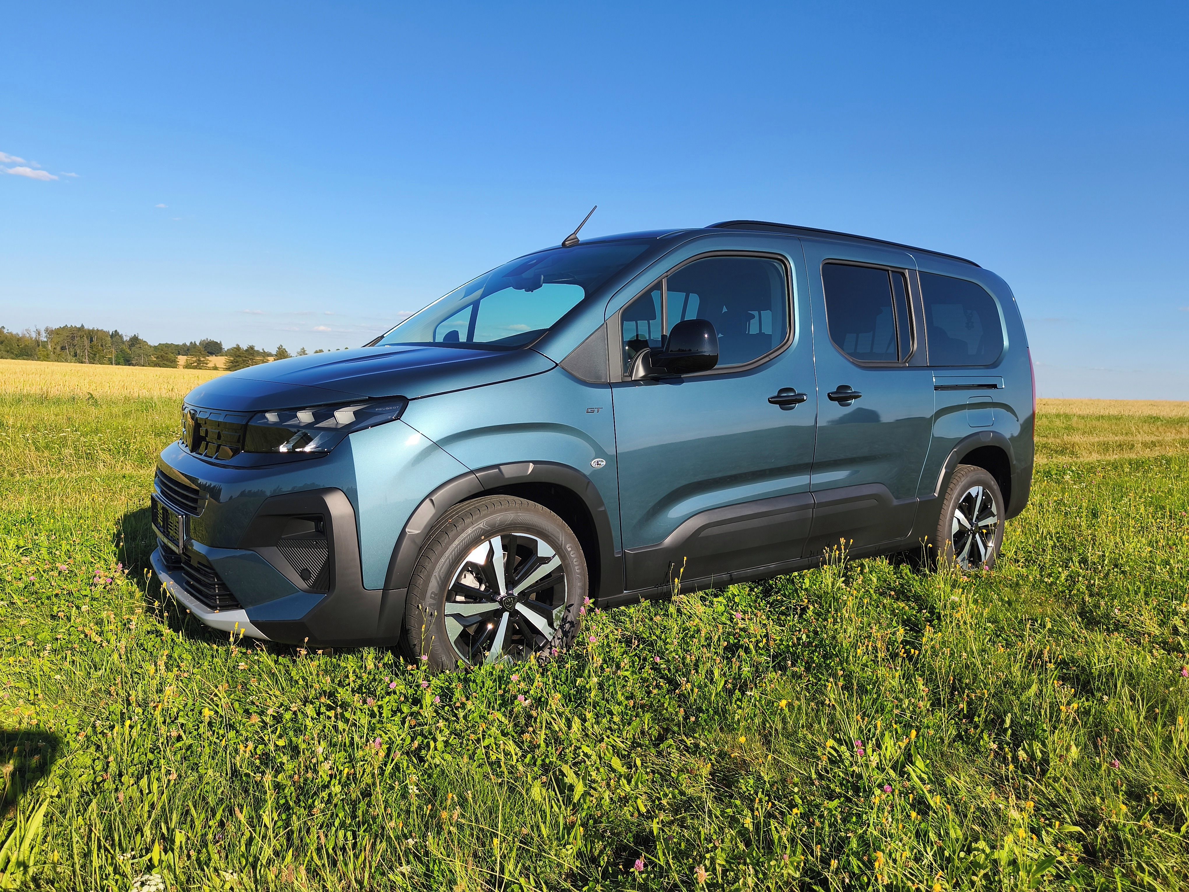 Peugeot Rifter, L2 aut, 7 míst, 1. maj - fotka 2