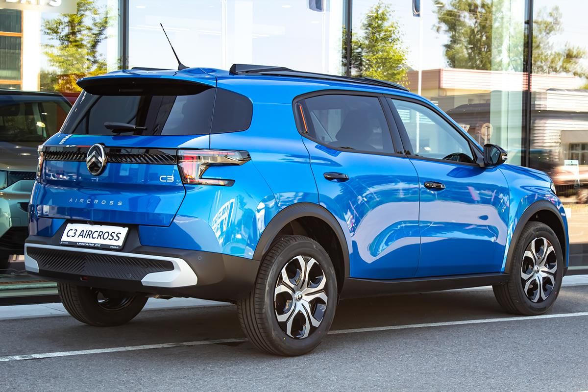 Citroën C3 Aircross, 1,2 PLUS Hybrid 145k Automat - fotka 4