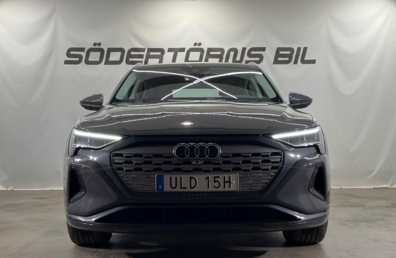 Audi Q8 e-tron, 55 Sportback Q SoH 93% Kam LED - fotka 4