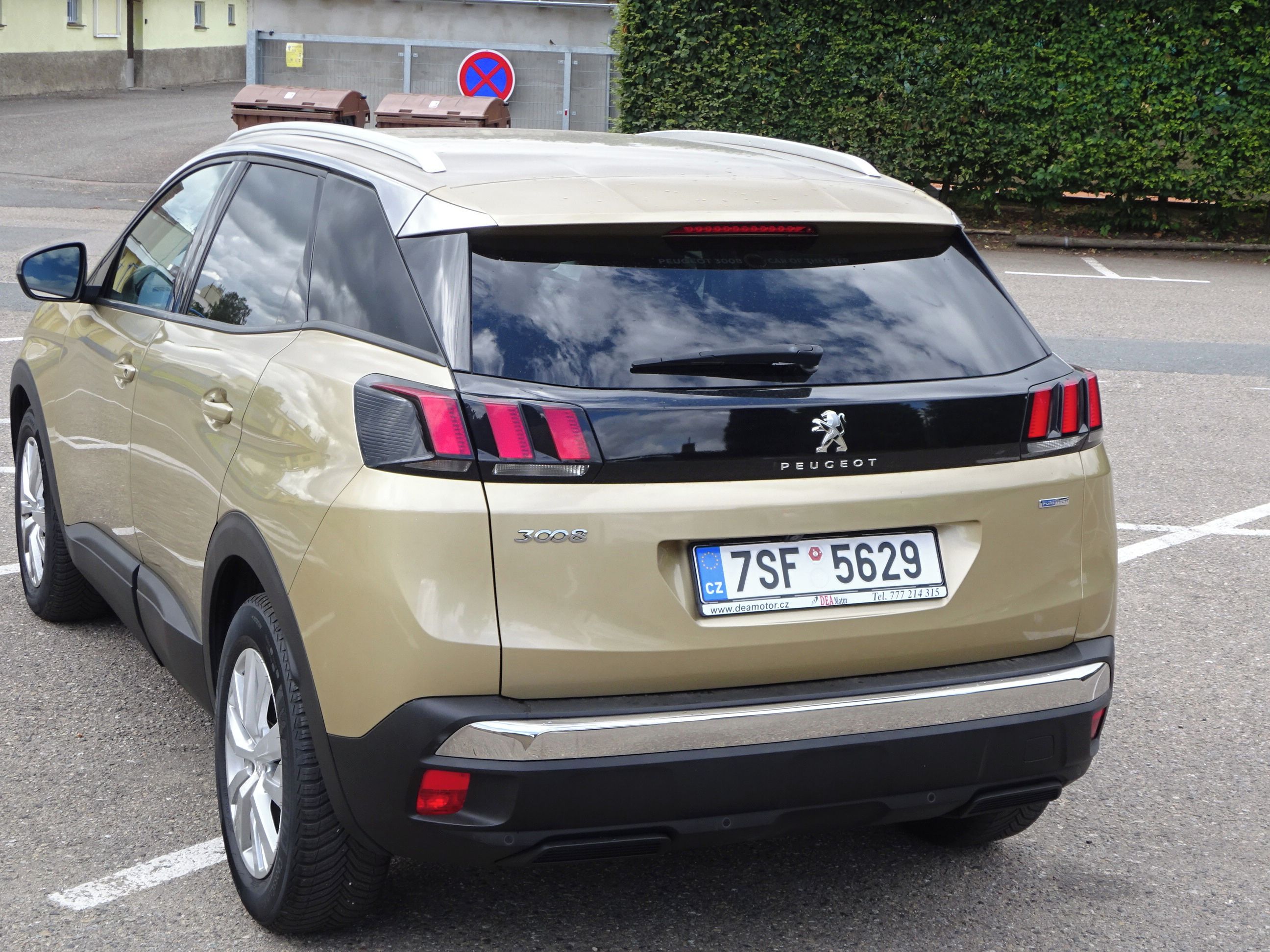 Peugeot 3008, 1.2 PureTech (96 kw) serviska - fotka 4
