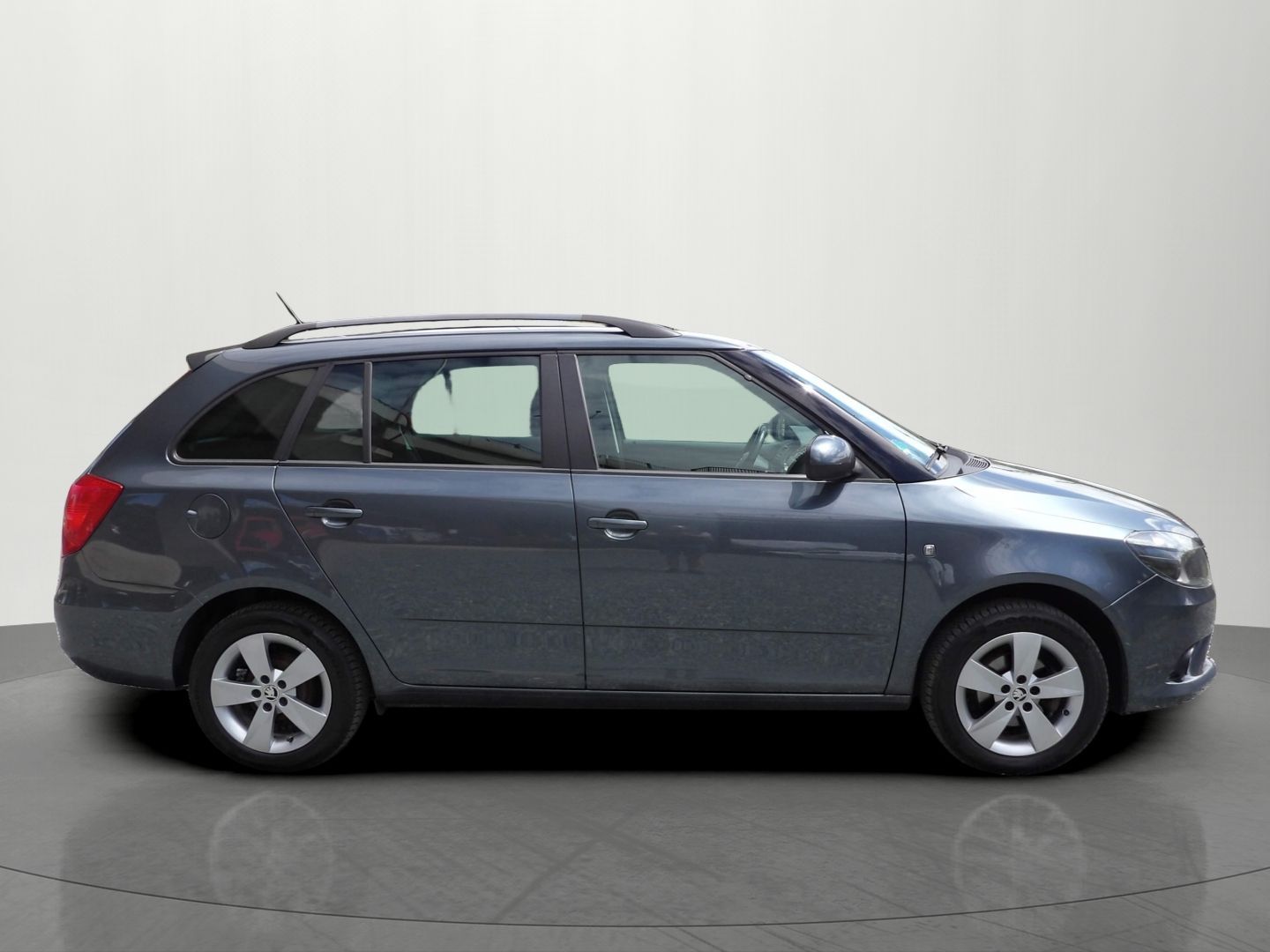 Škoda Fabia, 1.2TSI 63kW Tempomat Alu PDC - fotka 5