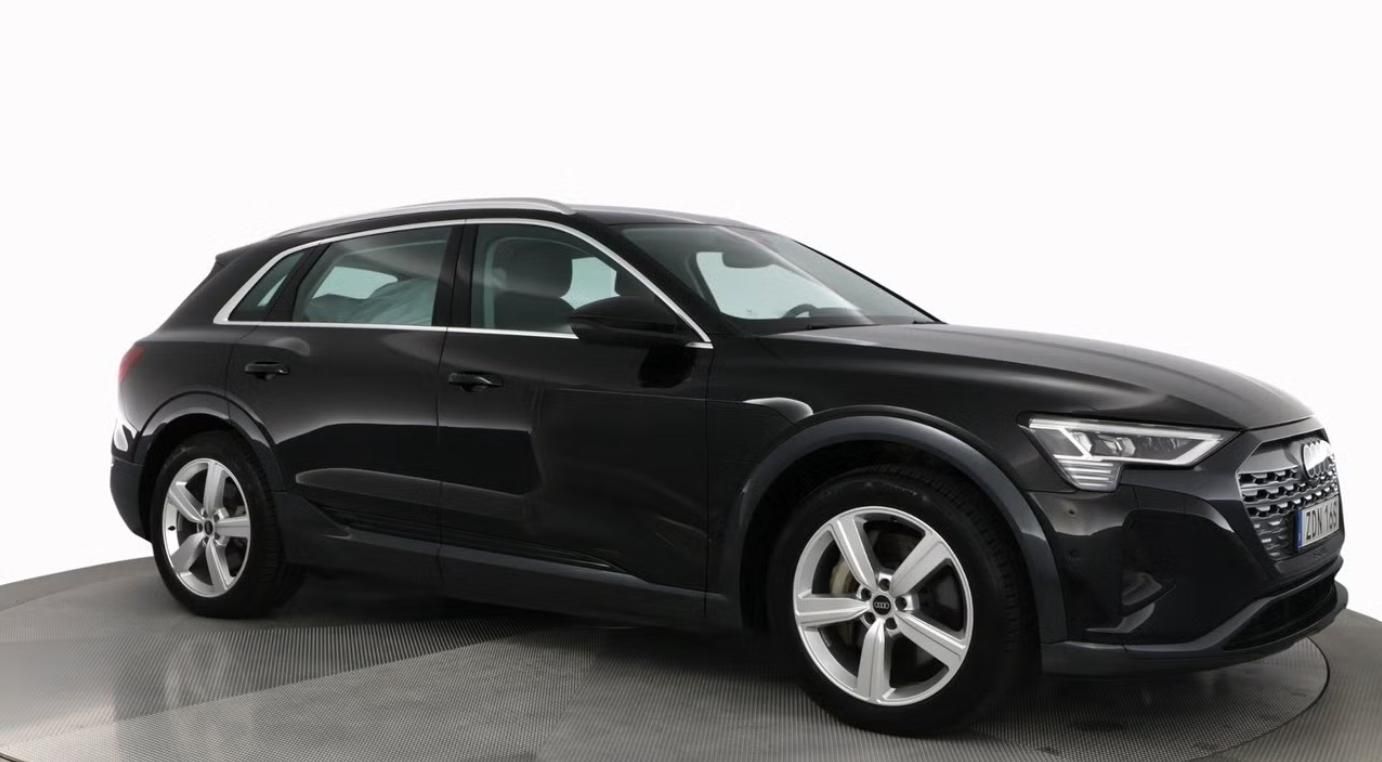 Audi Q8 e-tron, 55 Q Kamera Tažné LED Vzduch - fotka 4