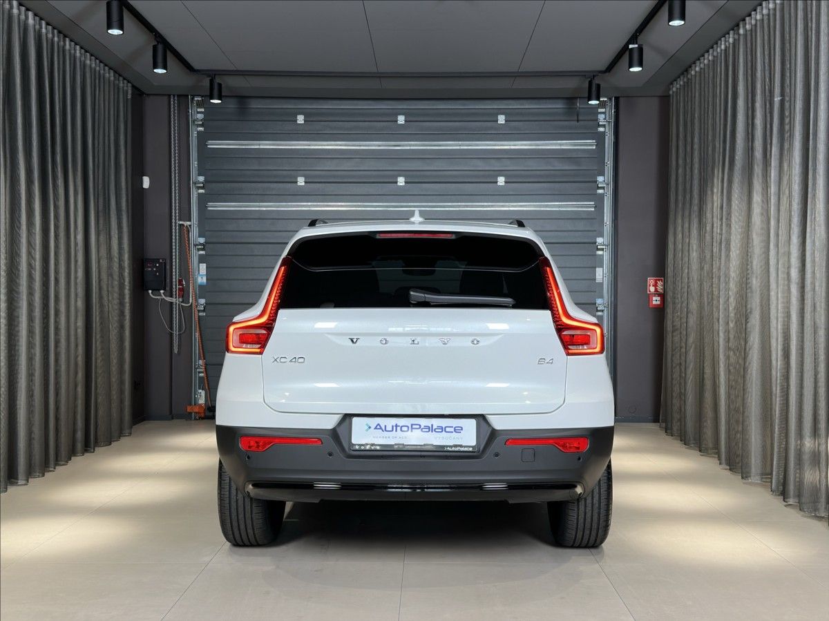 Volvo XC40, 2,0 B4  Ultra - fotka 5