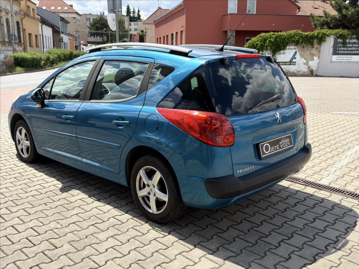 Peugeot 207, 1,6 i, MT  SW - fotka 5