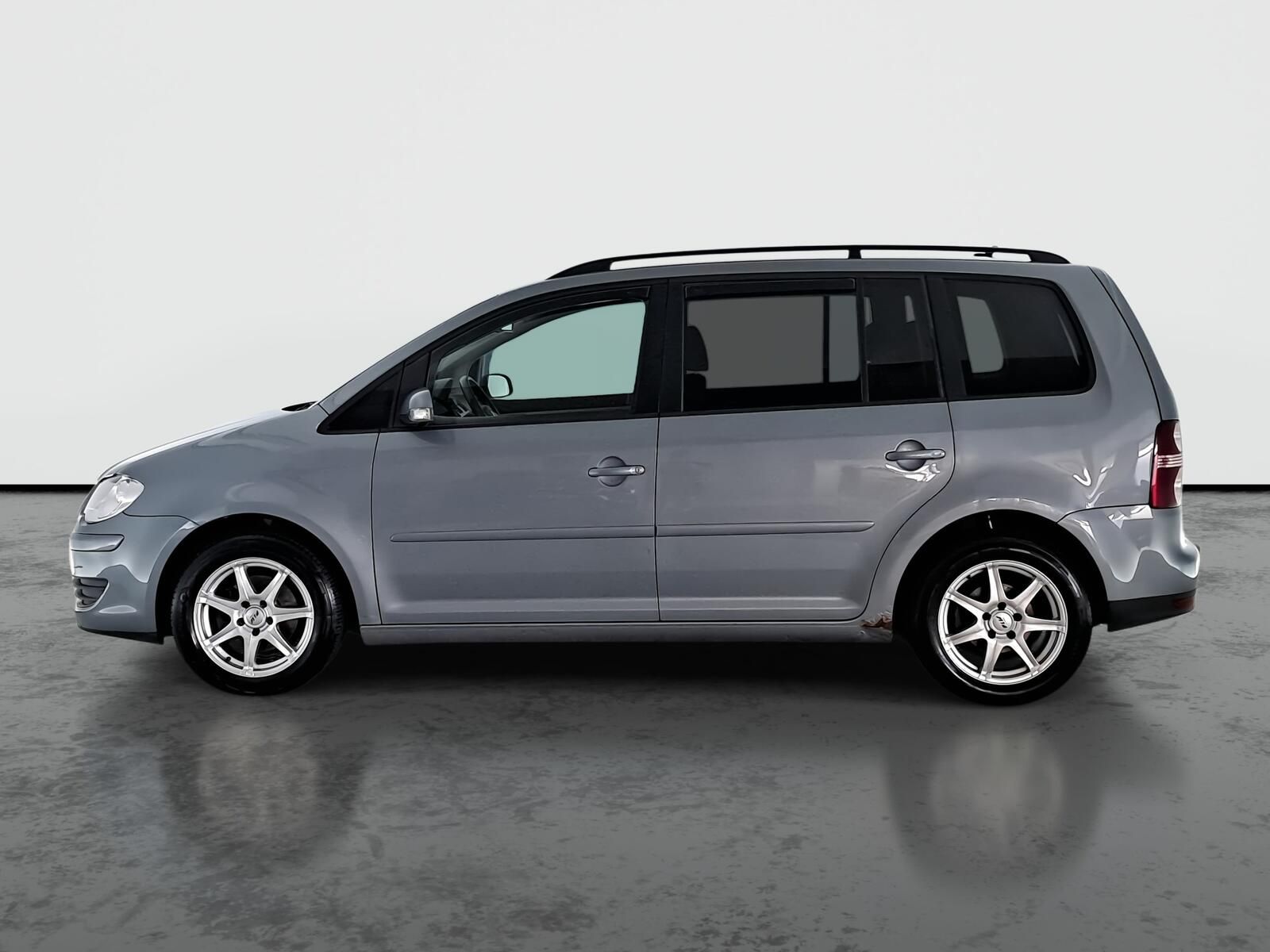 Volkswagen Touran, 2.0 TDI, Comfortline, Automat - fotka 3