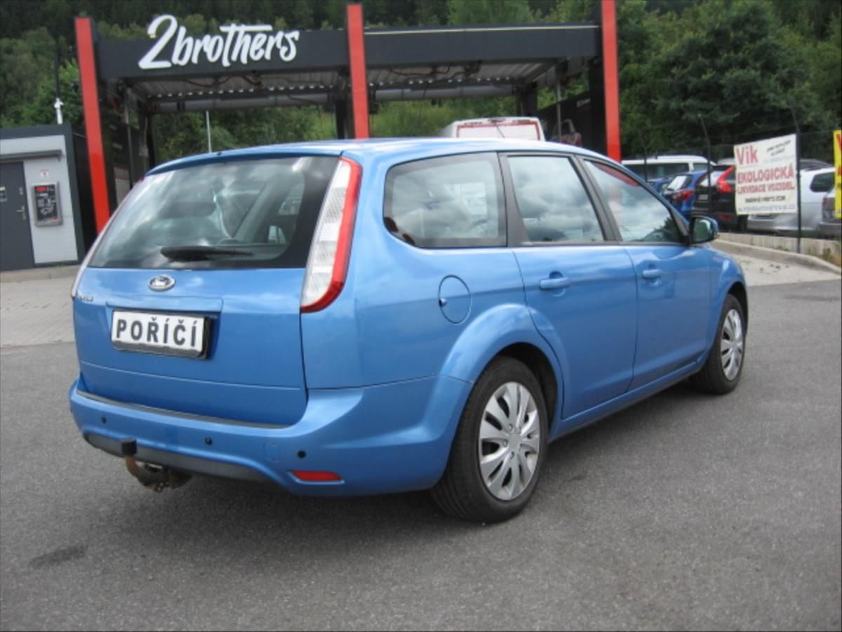 Ford Focus, 1,6 i - fotka 6