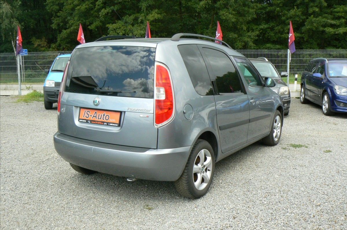 Škoda Roomster, 1,6 TDi FAMILY - fotka 4