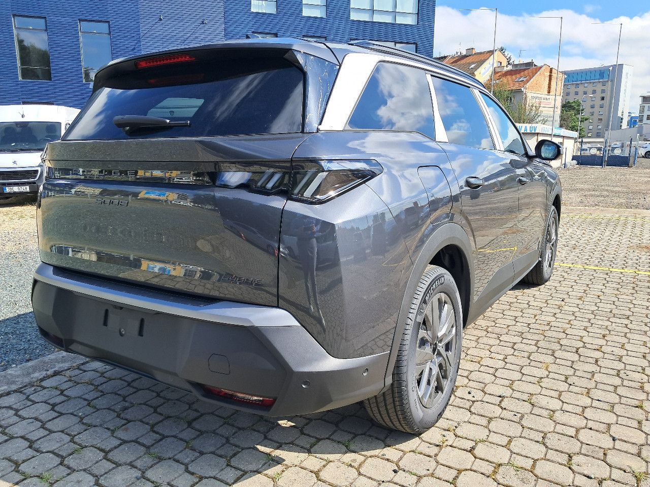 Peugeot 5008, ALLURE Hybrid 145 e-DCS6 - 7 m - fotka 5