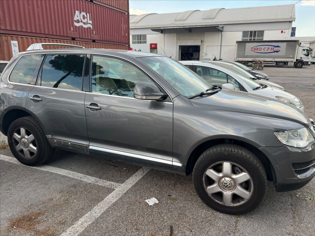 Volkswagen Touareg, 3,0 TDi 165kw Tiptronic bez ko - fotka 4